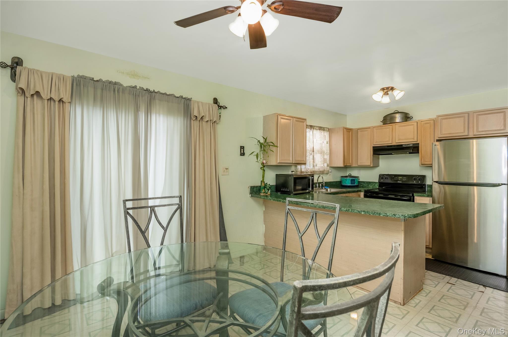 Single Family Holbrook  Suffolk County, NY 11706, MLS-972464-14