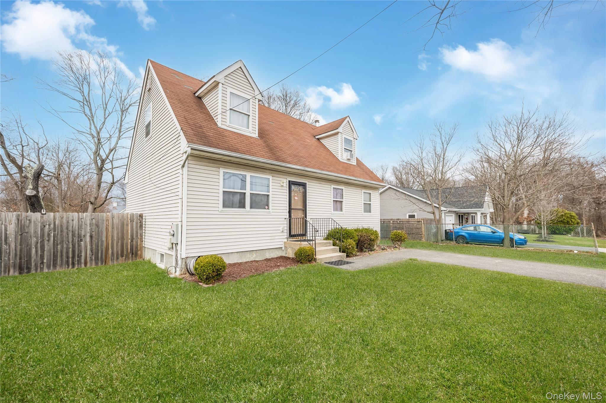 Single Family Holbrook  Suffolk County, NY 11706, MLS-972464-2