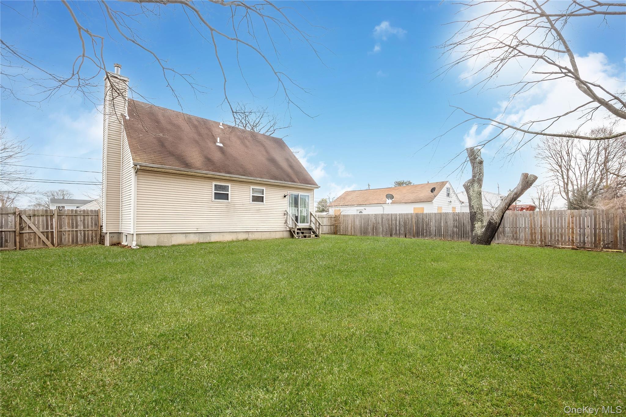 Single Family Holbrook  Suffolk County, NY 11706, MLS-972464-5