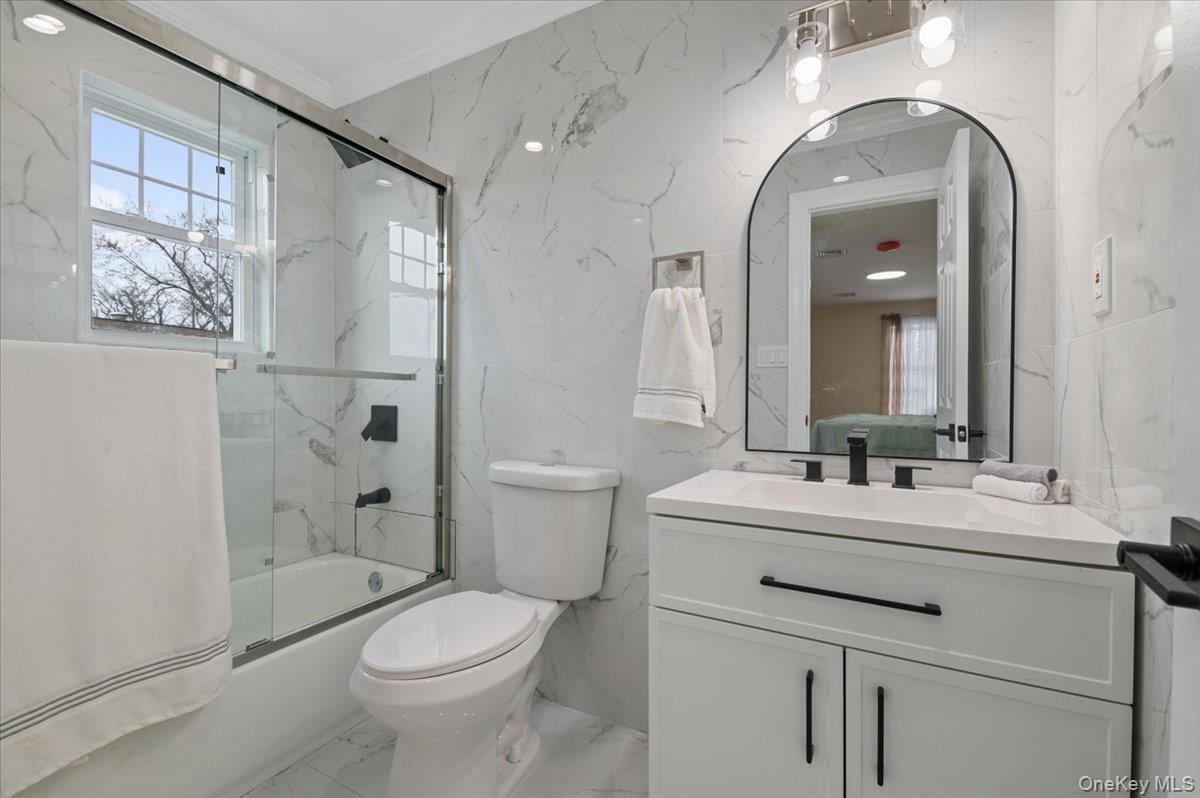 Single Family 230th  Queens, NY 11413, MLS-972468-21