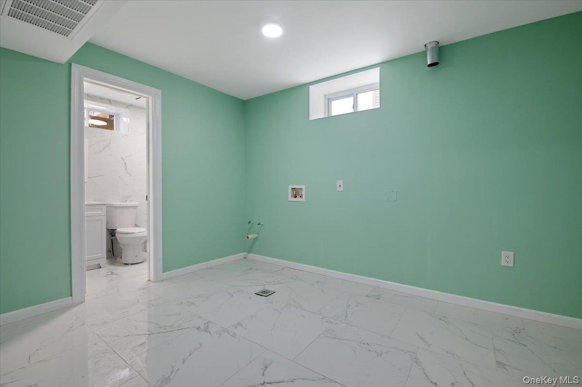 Single Family 230th  Queens, NY 11413, MLS-972468-25