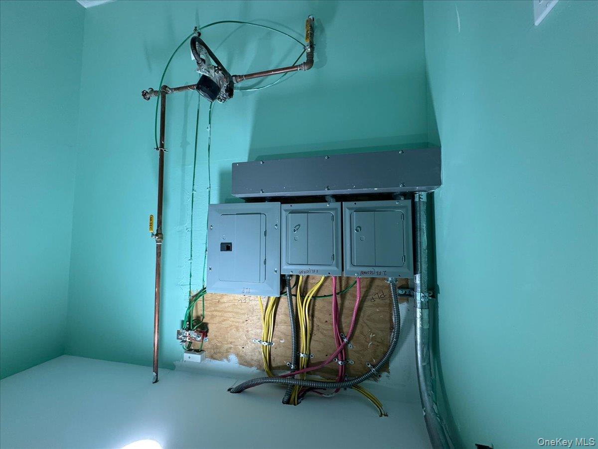 Single Family 230th  Queens, NY 11413, MLS-972468-27