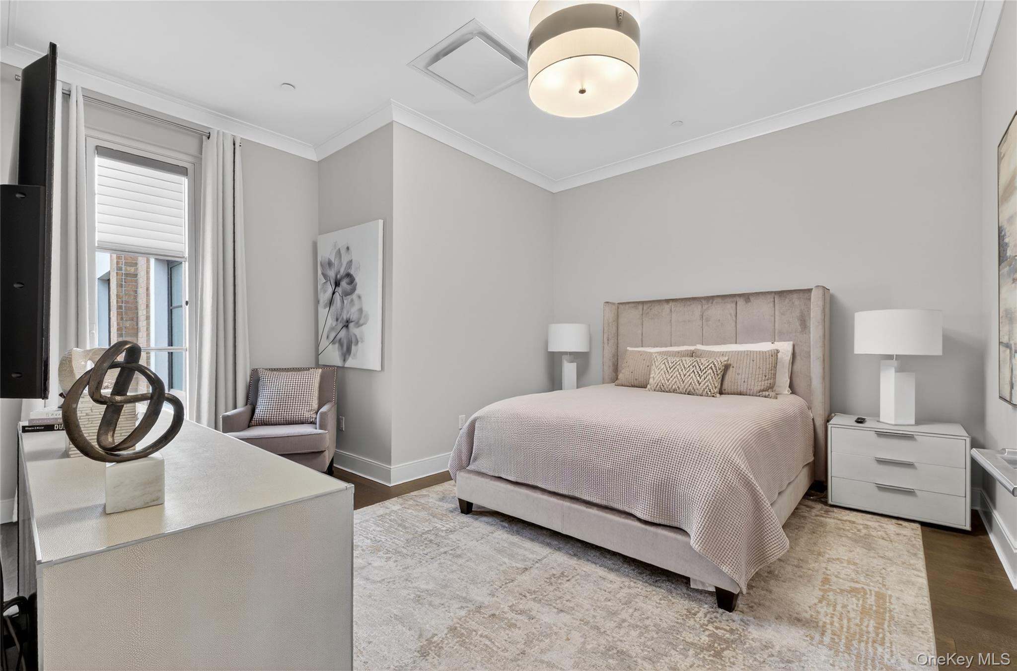 Condo Garvies Point  Nassau County, NY 11542, MLS-972469-16