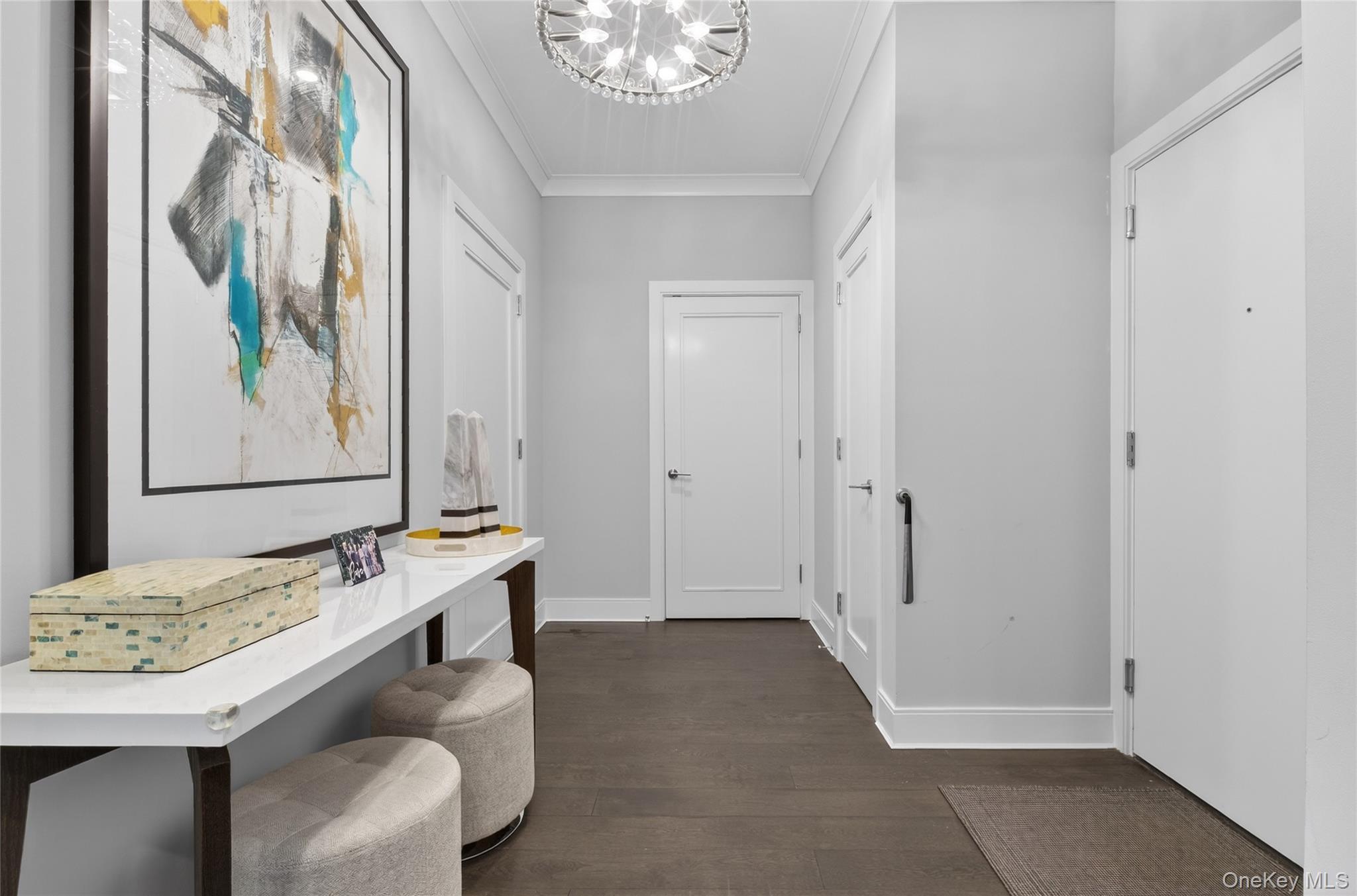 Condo Garvies Point  Nassau County, NY 11542, MLS-972469-22