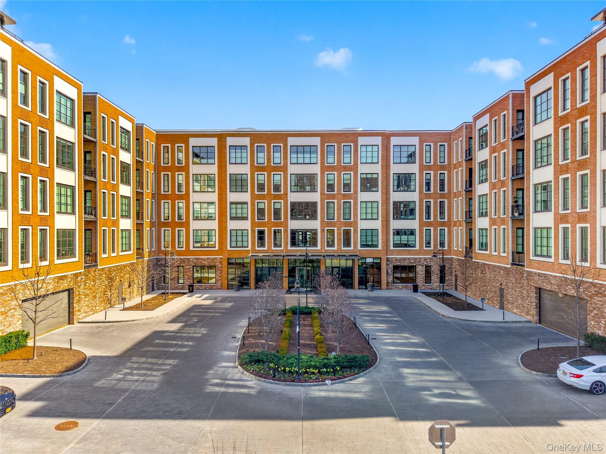 Condo Garvies Point  Nassau County, NY 11542, MLS-972469-26