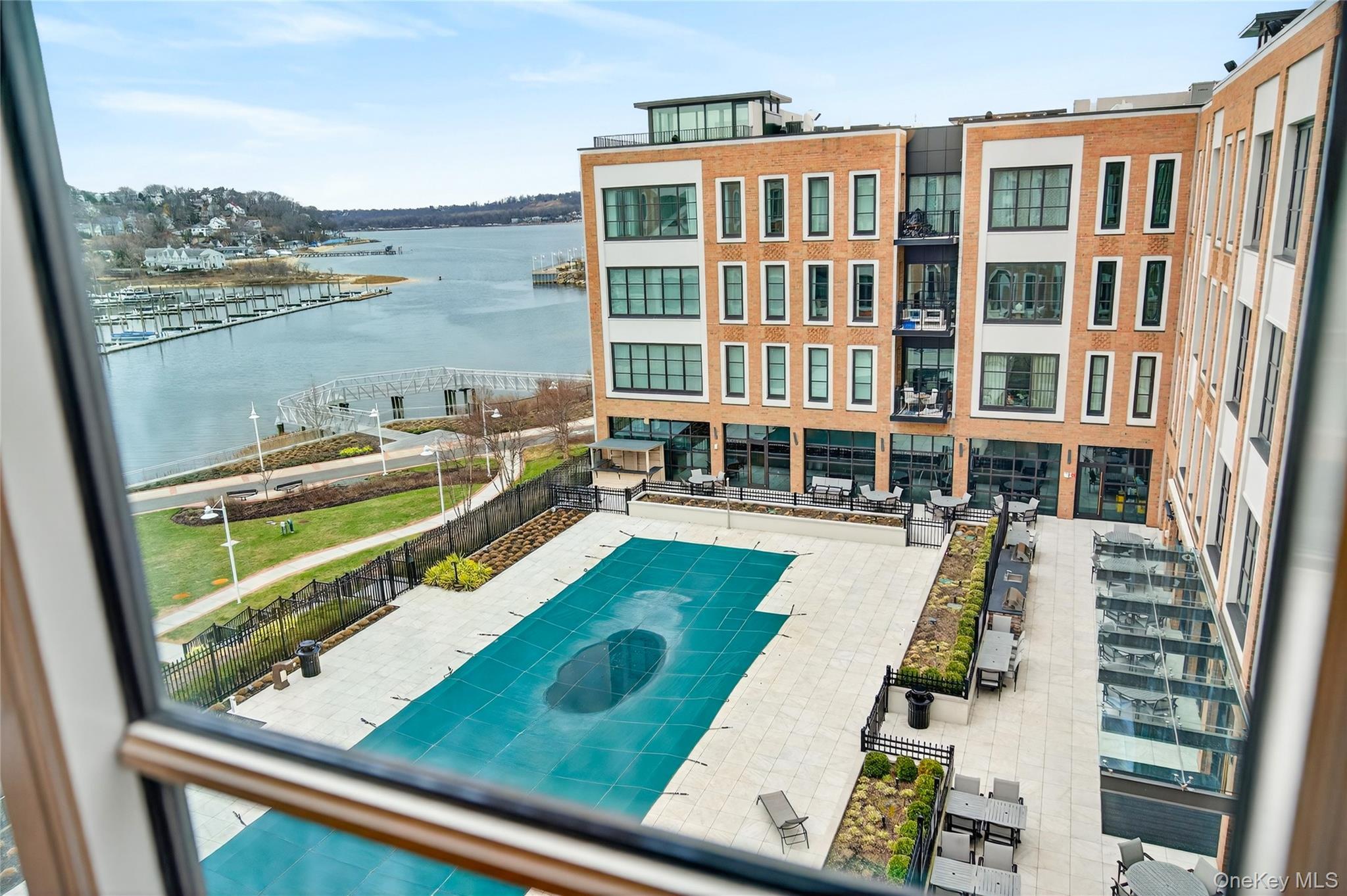 Condo Garvies Point  Nassau County, NY 11542, MLS-972469-28