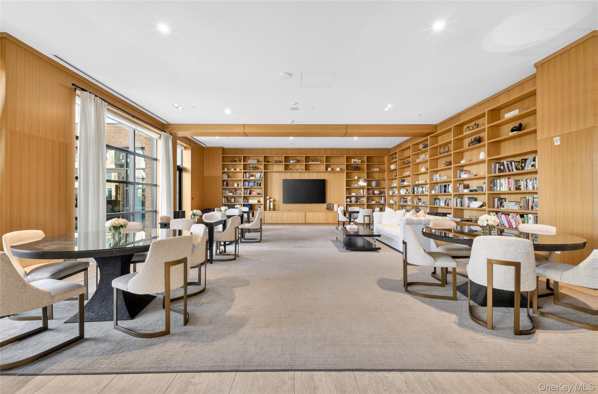 Condo Garvies Point  Nassau County, NY 11542, MLS-972469-37