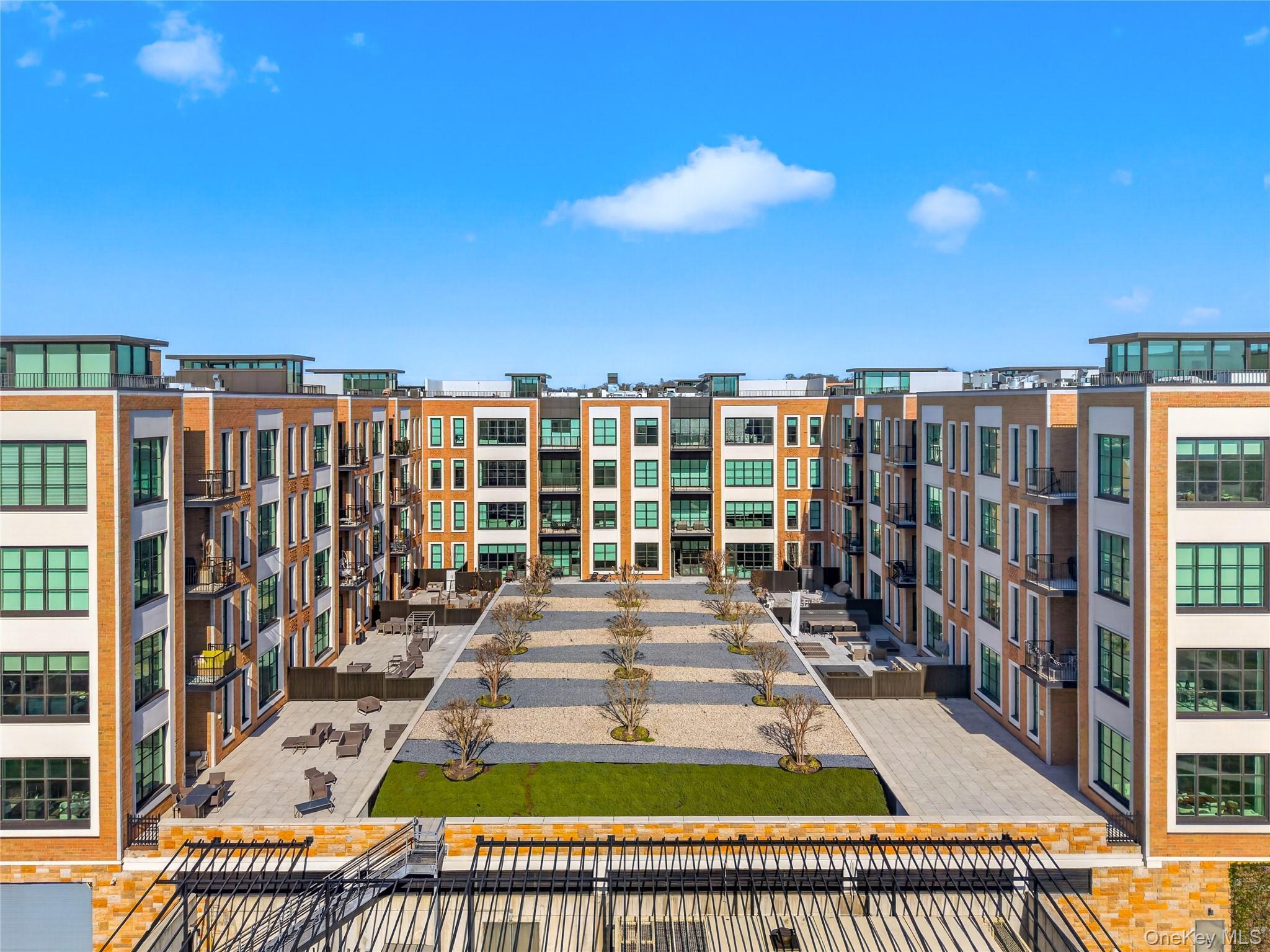 Condo Garvies Point  Nassau County, NY 11542, MLS-972469-44