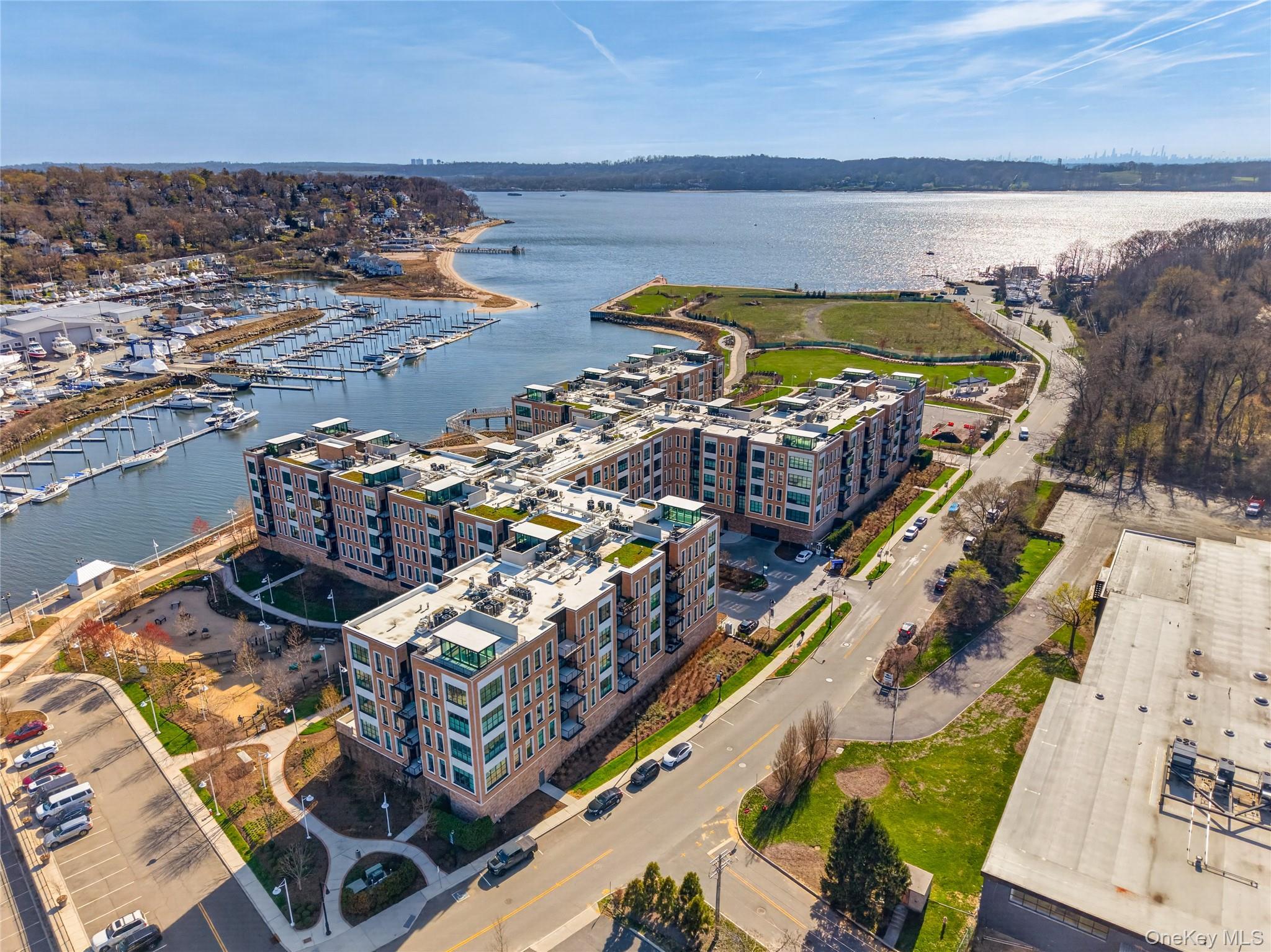 Condo Garvies Point  Nassau County, NY 11542, MLS-972469-46