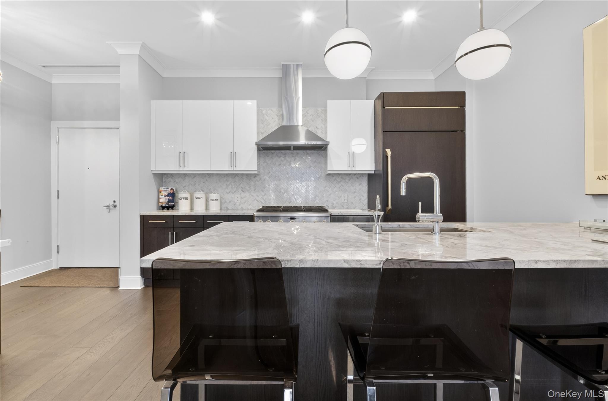 Condo Garvies Point  Nassau County, NY 11542, MLS-972469-7