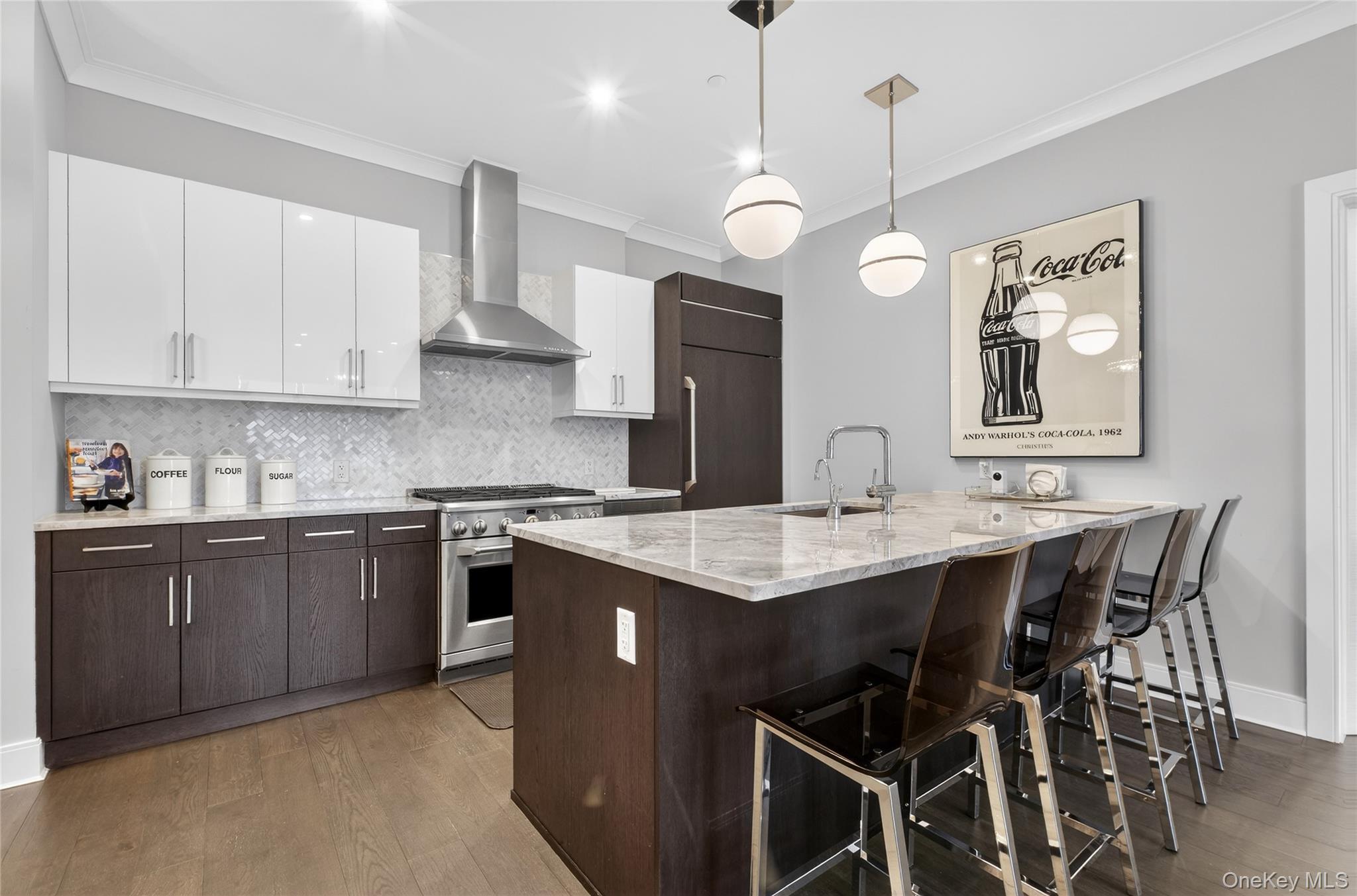 Condo Garvies Point  Nassau County, NY 11542, MLS-972469-8