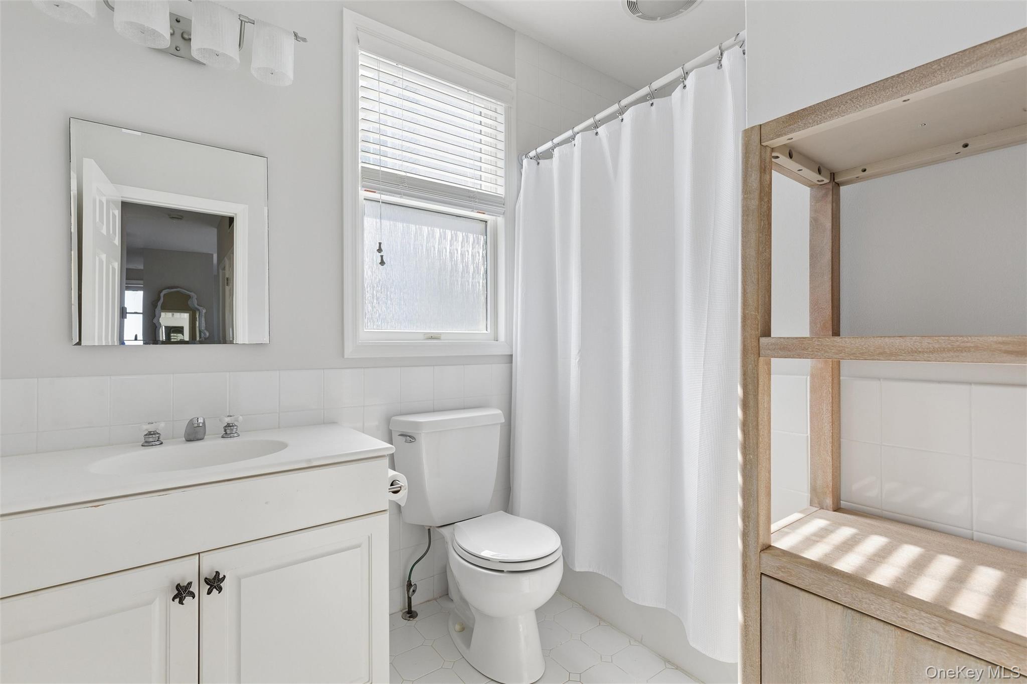 Condo Dune  Suffolk County, NY 11978, MLS-972478-24