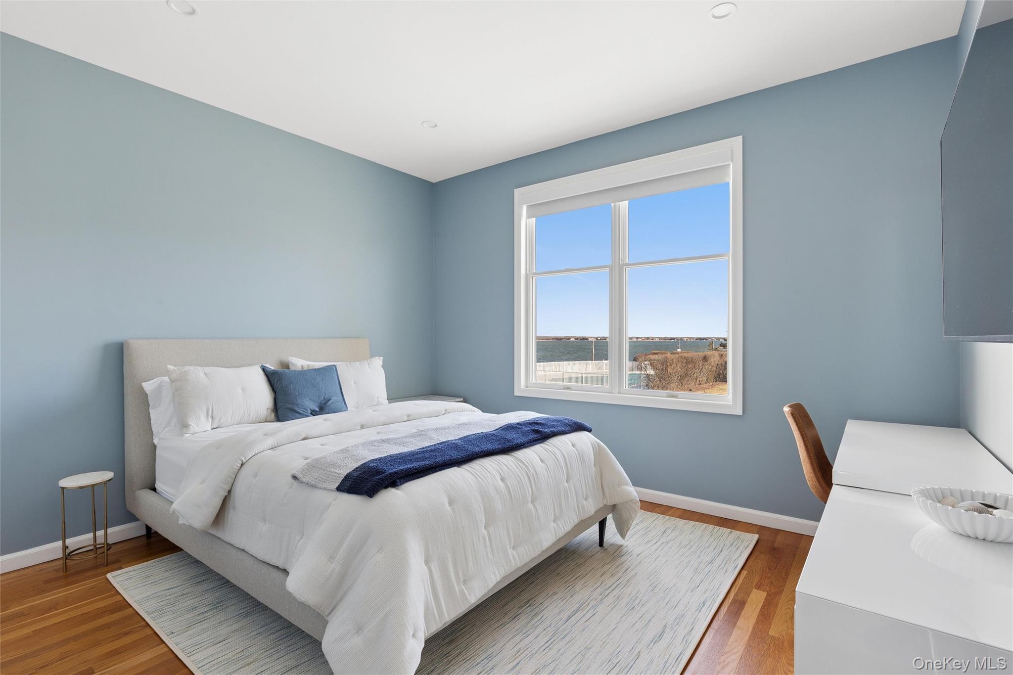 Condo Dune  Suffolk County, NY 11978, MLS-972478-25