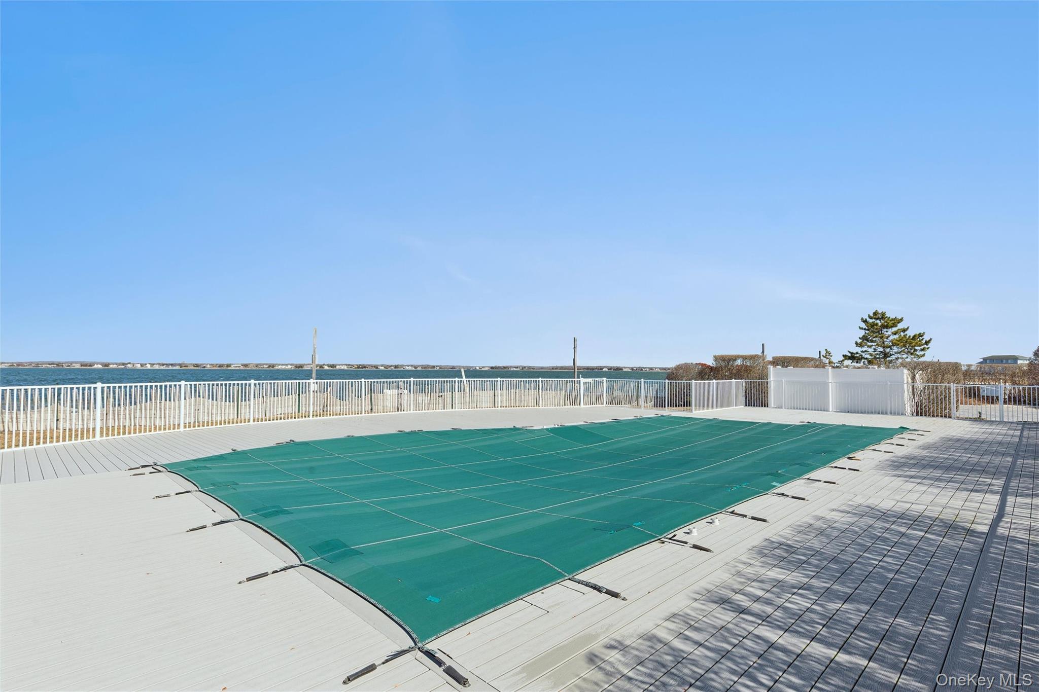 Condo Dune  Suffolk County, NY 11978, MLS-972478-27