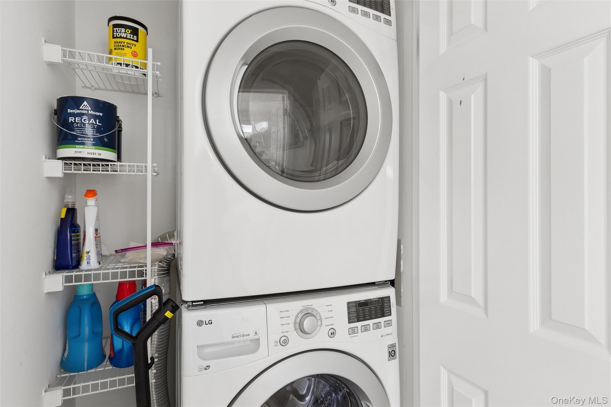 Condo Dune  Suffolk County, NY 11978, MLS-972478-29