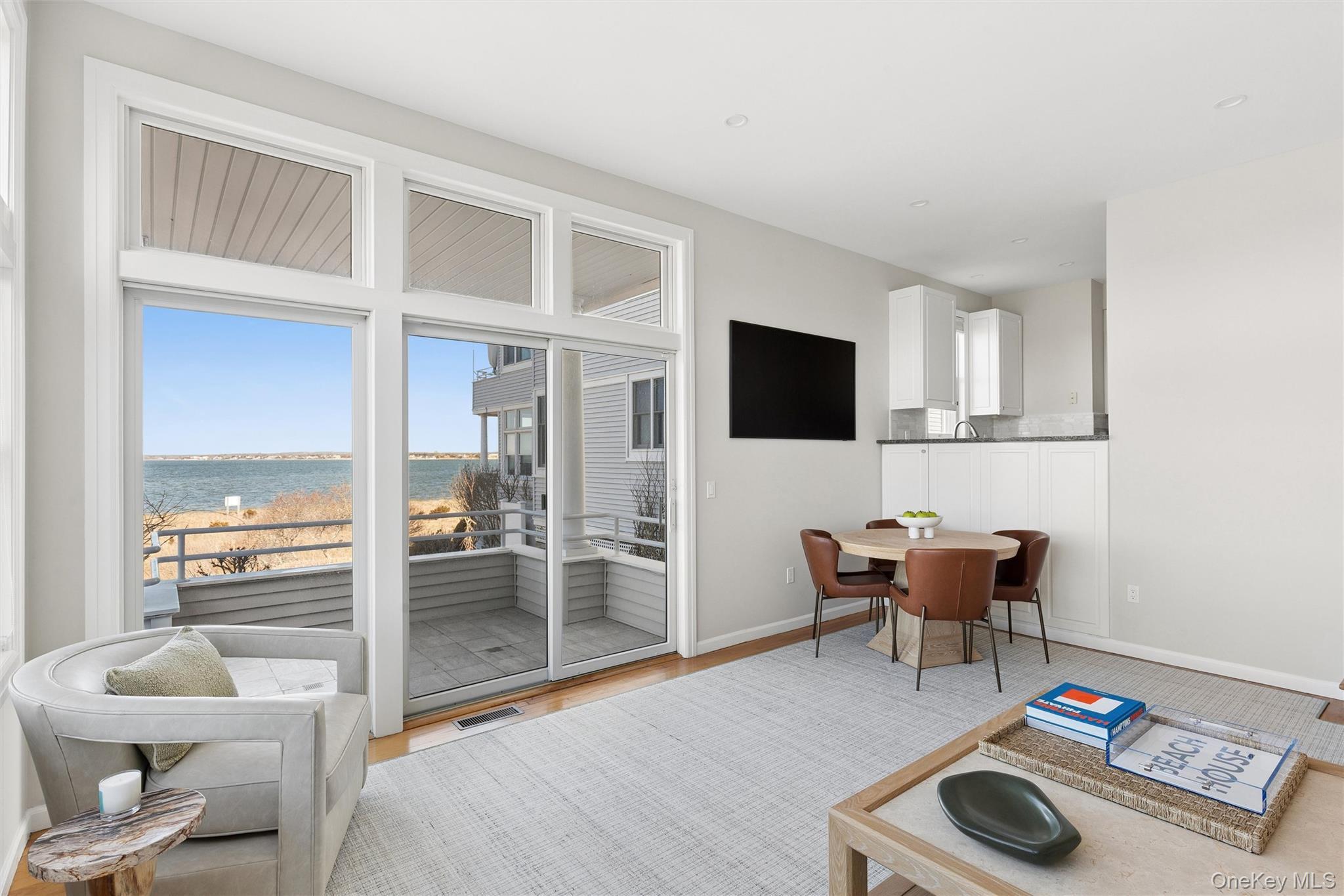 Condo Dune  Suffolk County, NY 11978, MLS-972478-3