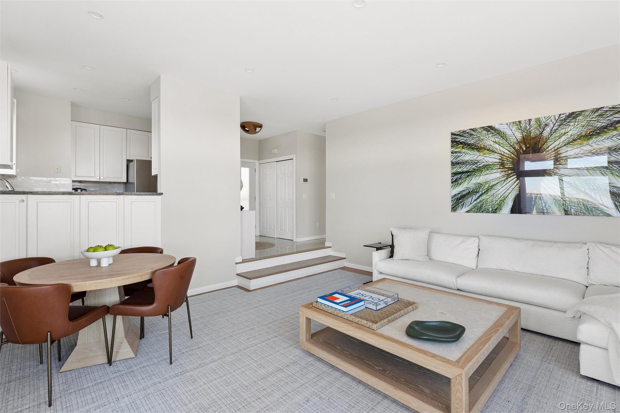 Condo Dune  Suffolk County, NY 11978, MLS-972478-6