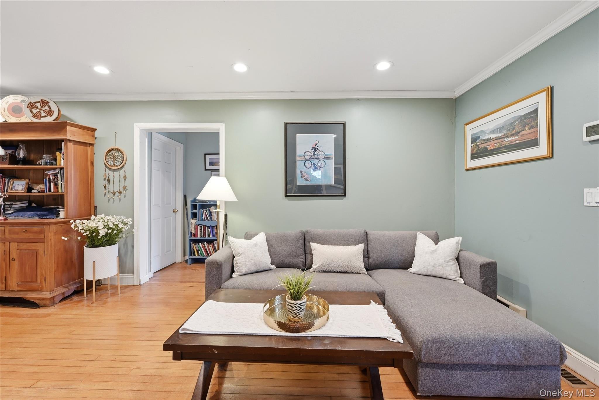 Single Family King  Suffolk County, NY 11946, MLS-972485-18