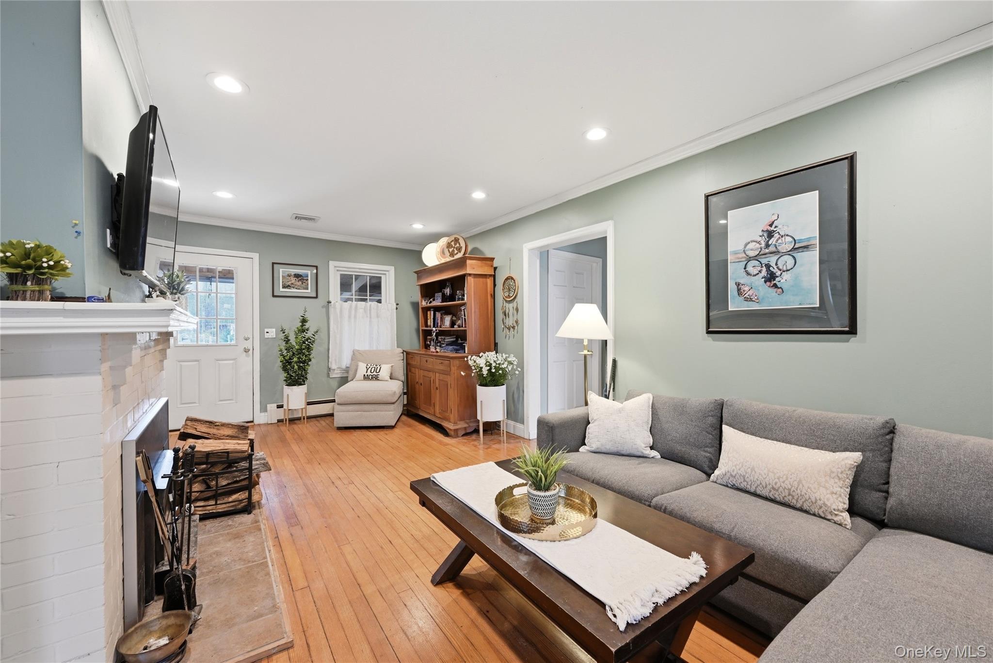 Single Family King  Suffolk County, NY 11946, MLS-972485-19