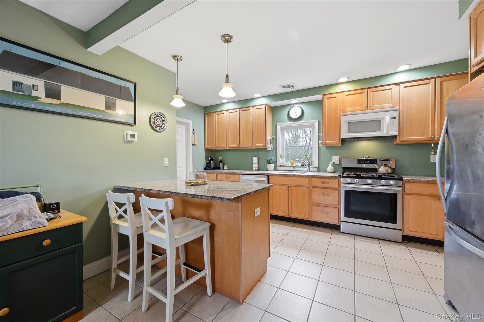 Single Family King  Suffolk County, NY 11946, MLS-972485-8