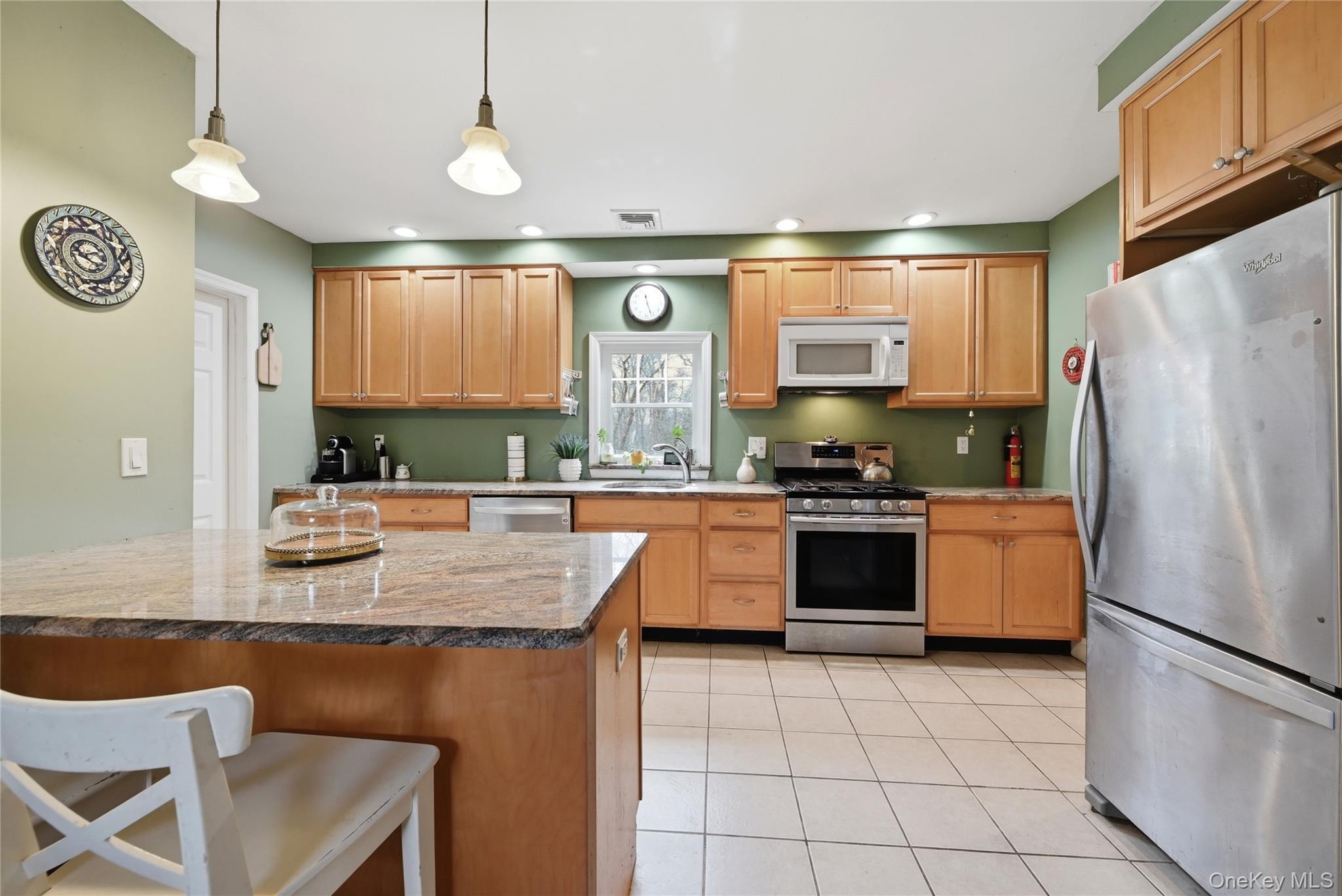Single Family King  Suffolk County, NY 11946, MLS-972485-9
