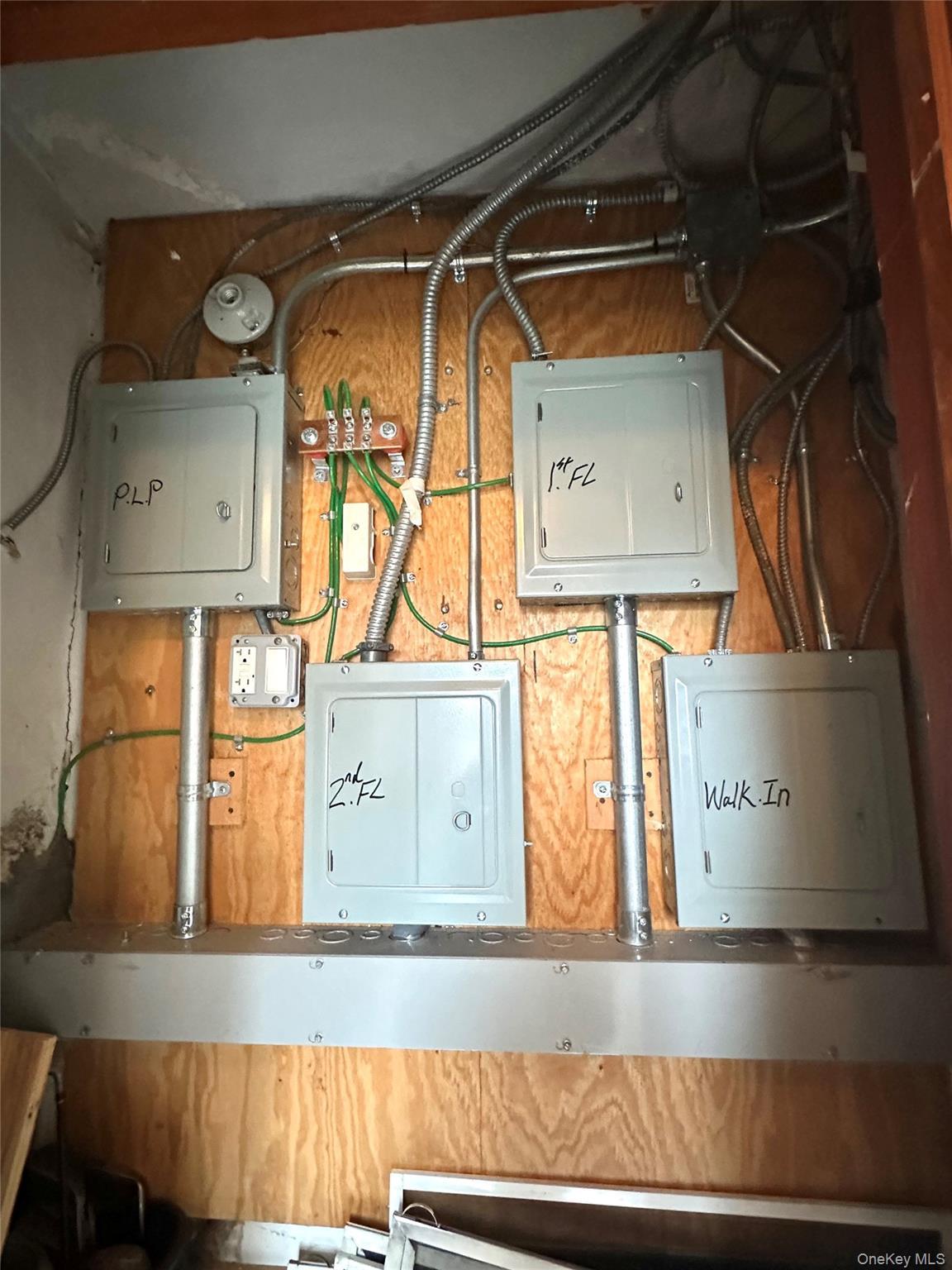 Single Family 61st  Queens, NY 11367, MLS-972495-23