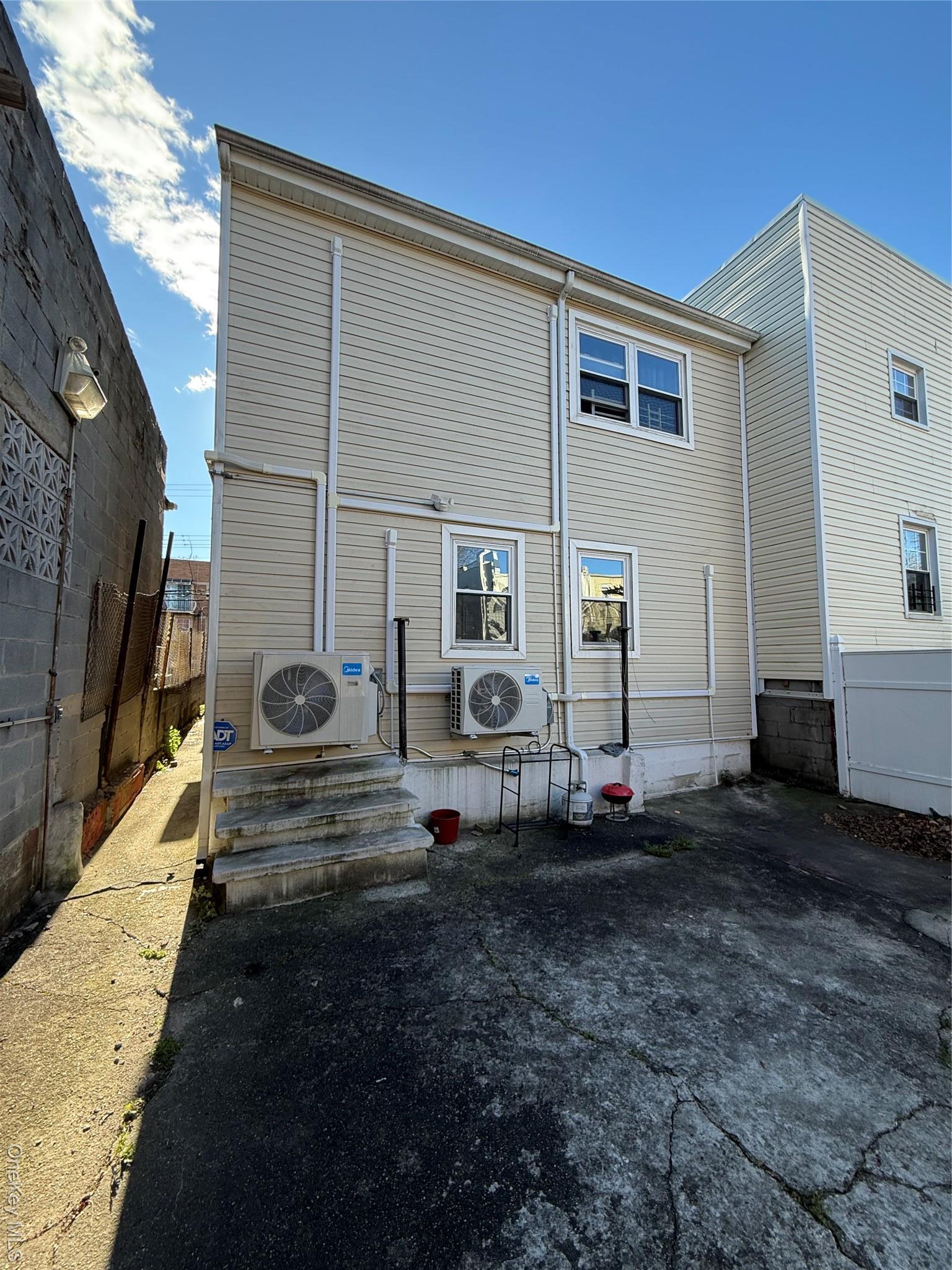 Single Family 221st  Bronx, NY 10467, MLS-972497-21