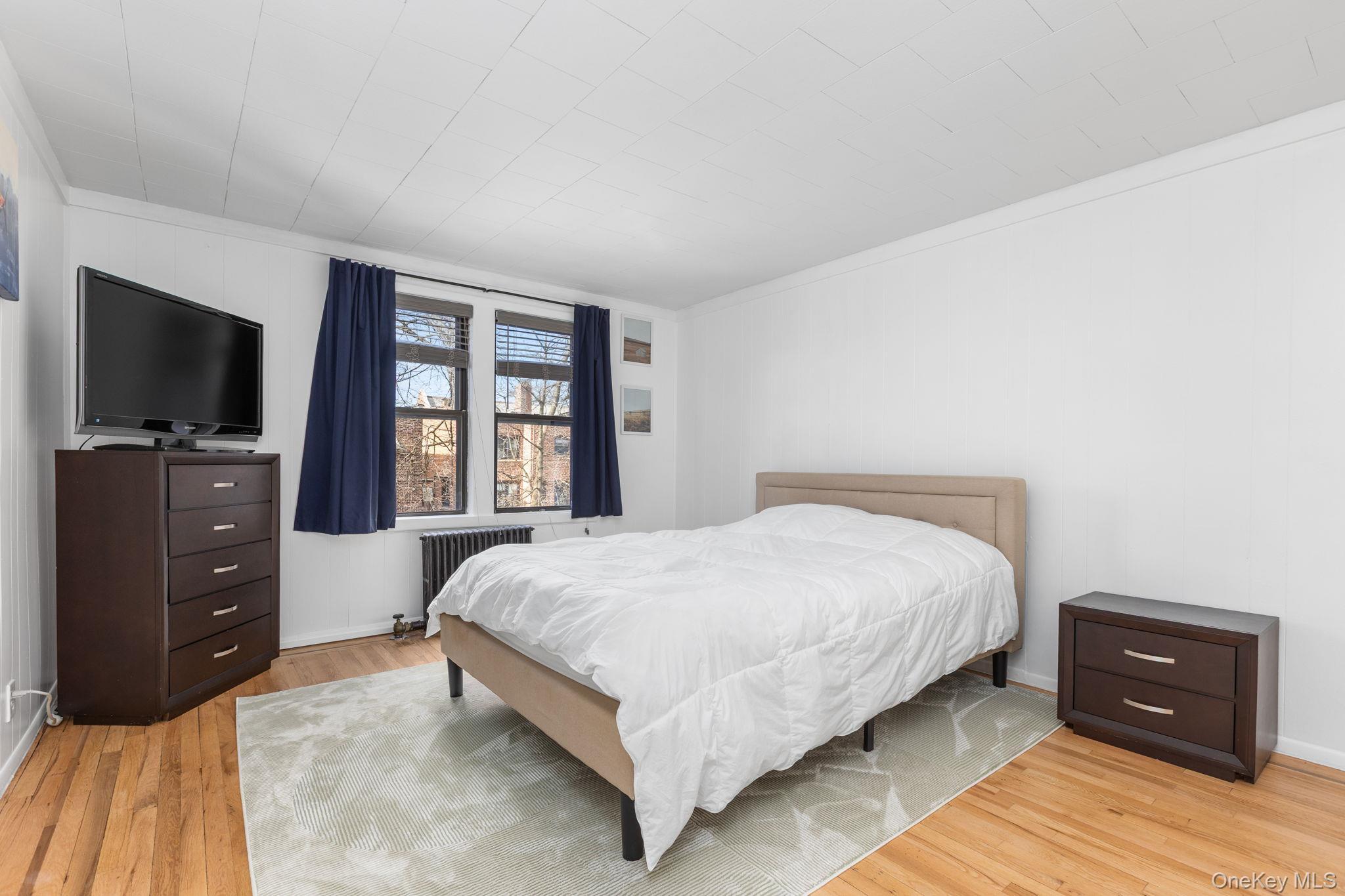 Single Family Narragansett  Bronx, NY 10461, MLS-972509-15