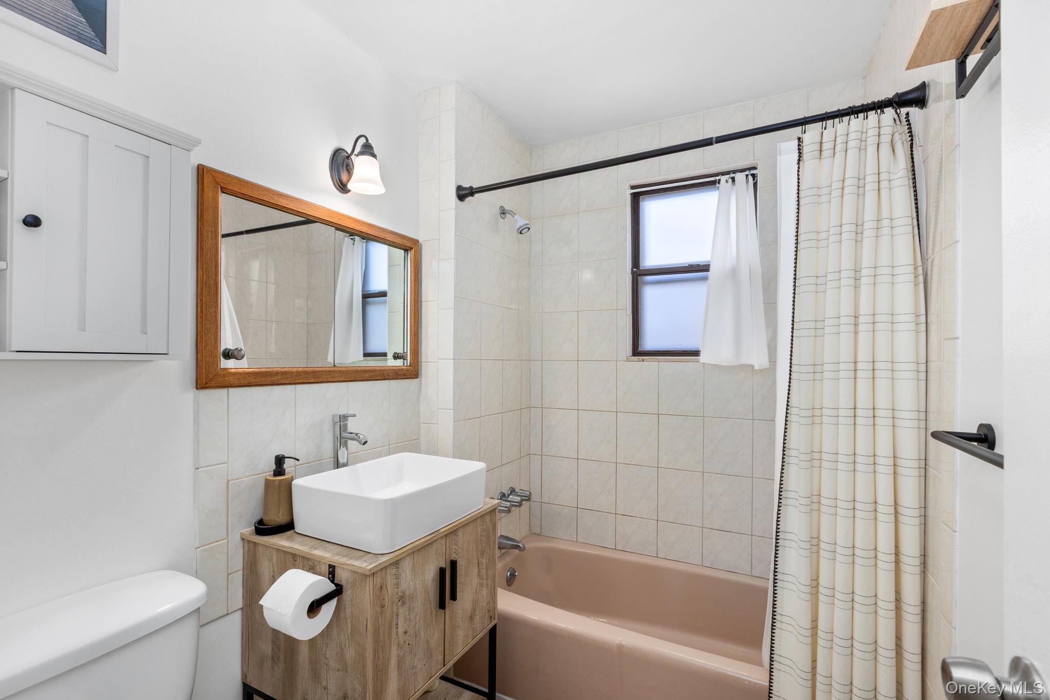 Single Family Narragansett  Bronx, NY 10461, MLS-972509-17