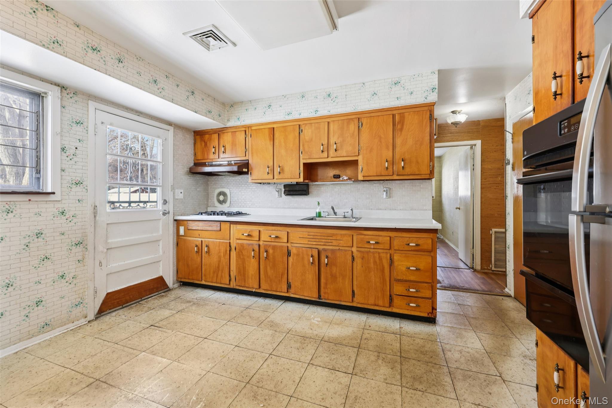 Single Family Freund  Rockland County, NY 10954, MLS-972519-11