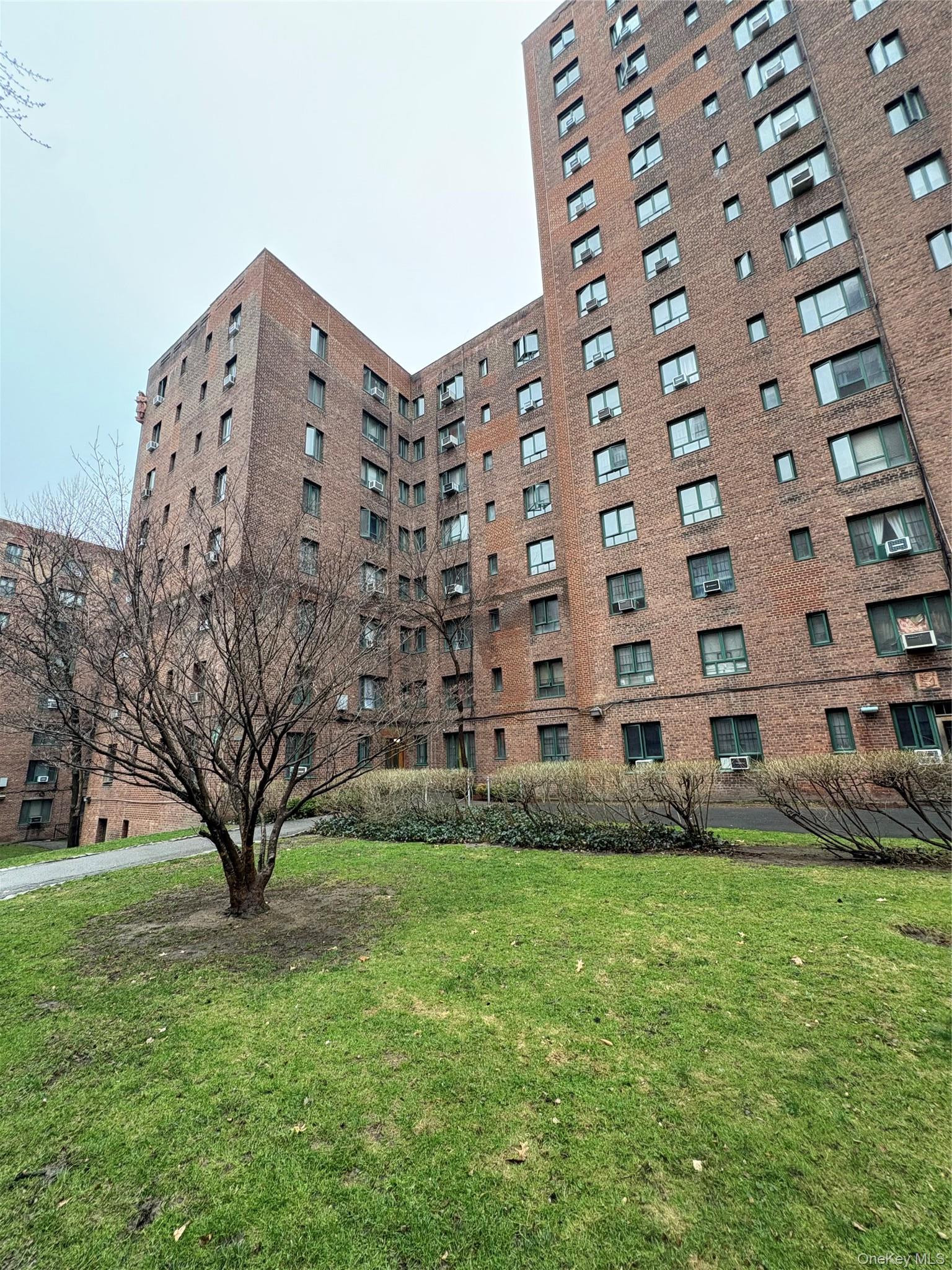 Apartment Metropolitan Oval  Bronx, NY 10462, MLS-972537-10
