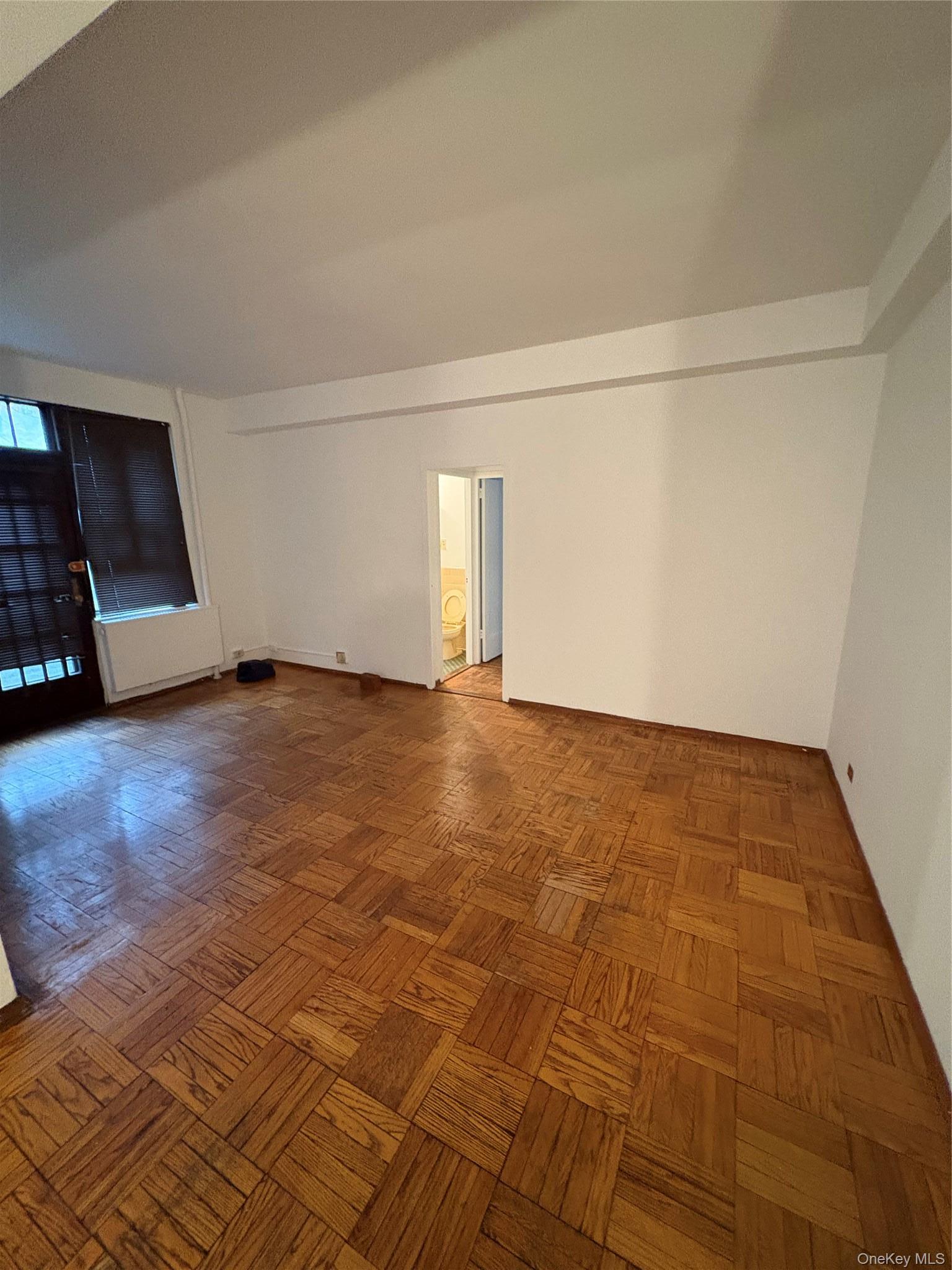 Apartment Metropolitan Oval Bronx, NY 10462, MLS-972537-3