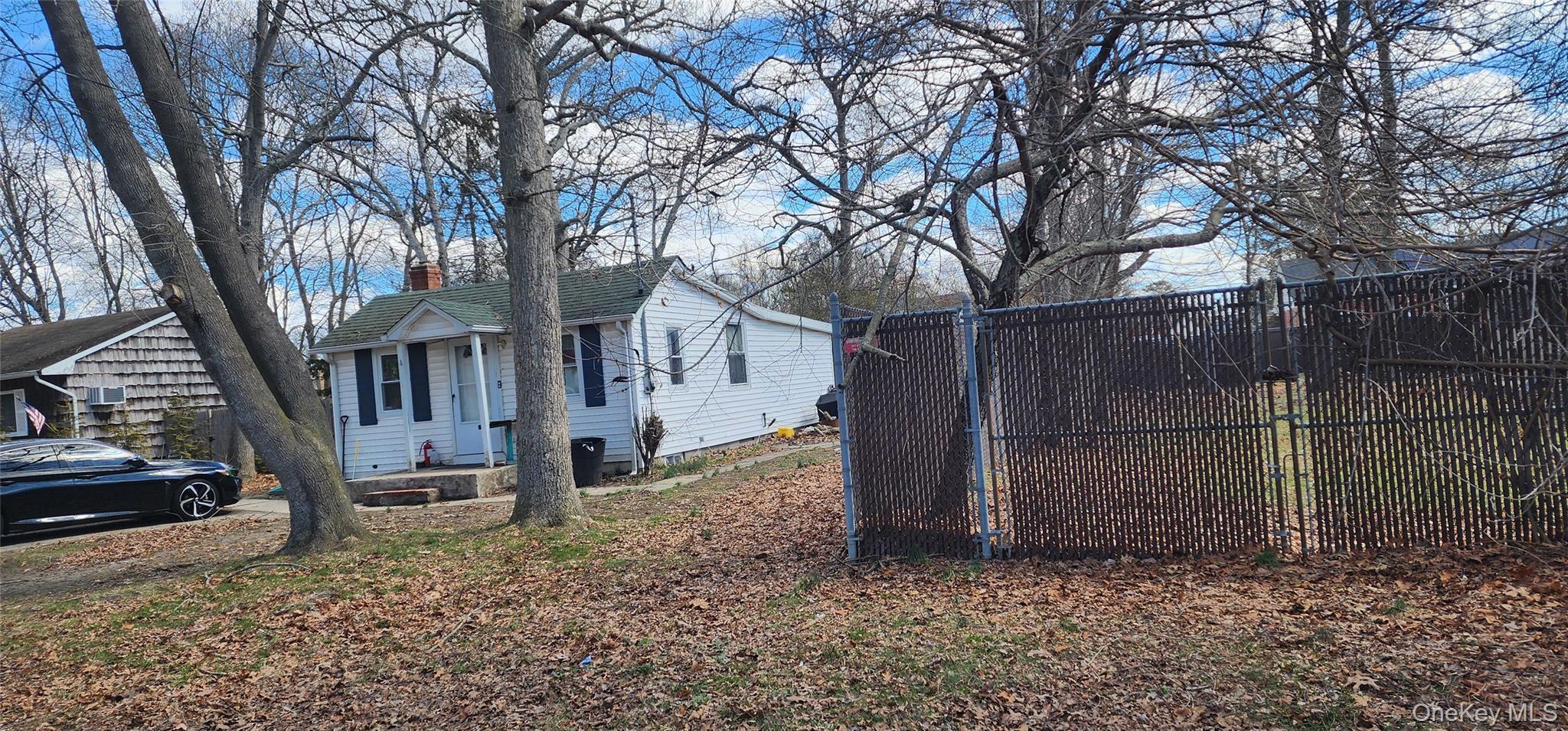 Single Family Hackensack  Suffolk County, NY 11951, MLS-972546-2