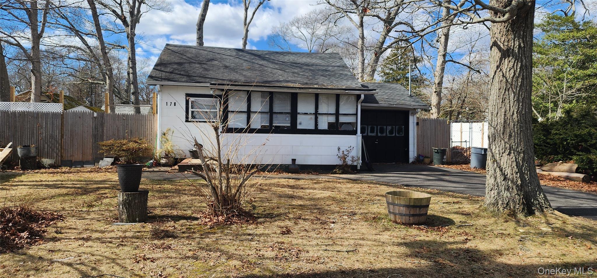 Single Family Locust  Suffolk County, NY 11951, MLS-972560-2