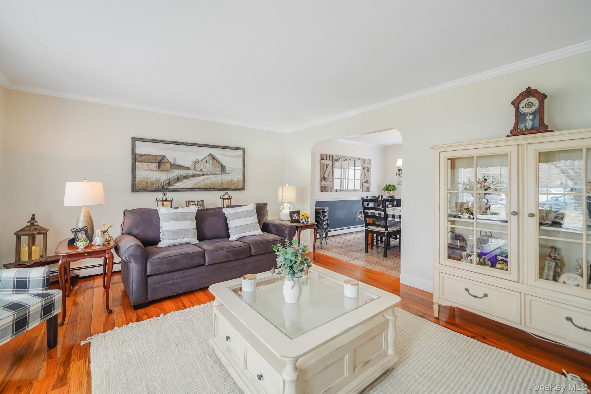 Single Family Donna  Suffolk County, NY 11784, MLS-972569-4