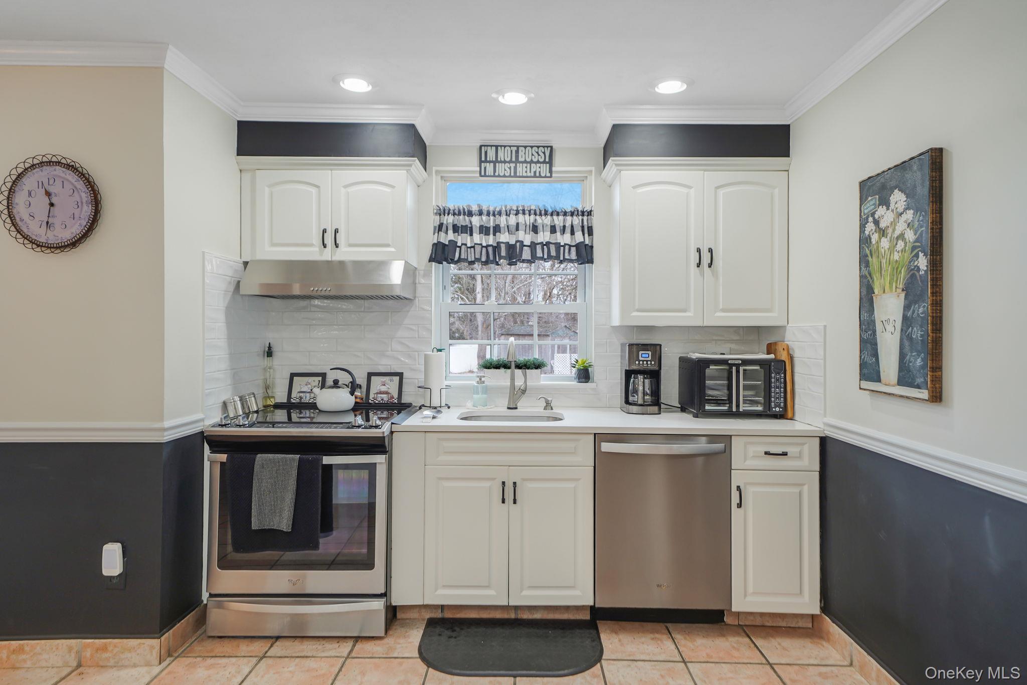 Single Family Donna  Suffolk County, NY 11784, MLS-972569-7