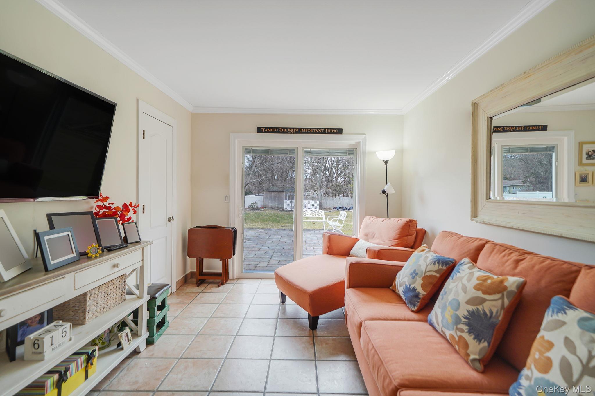 Single Family Donna  Suffolk County, NY 11784, MLS-972569-9