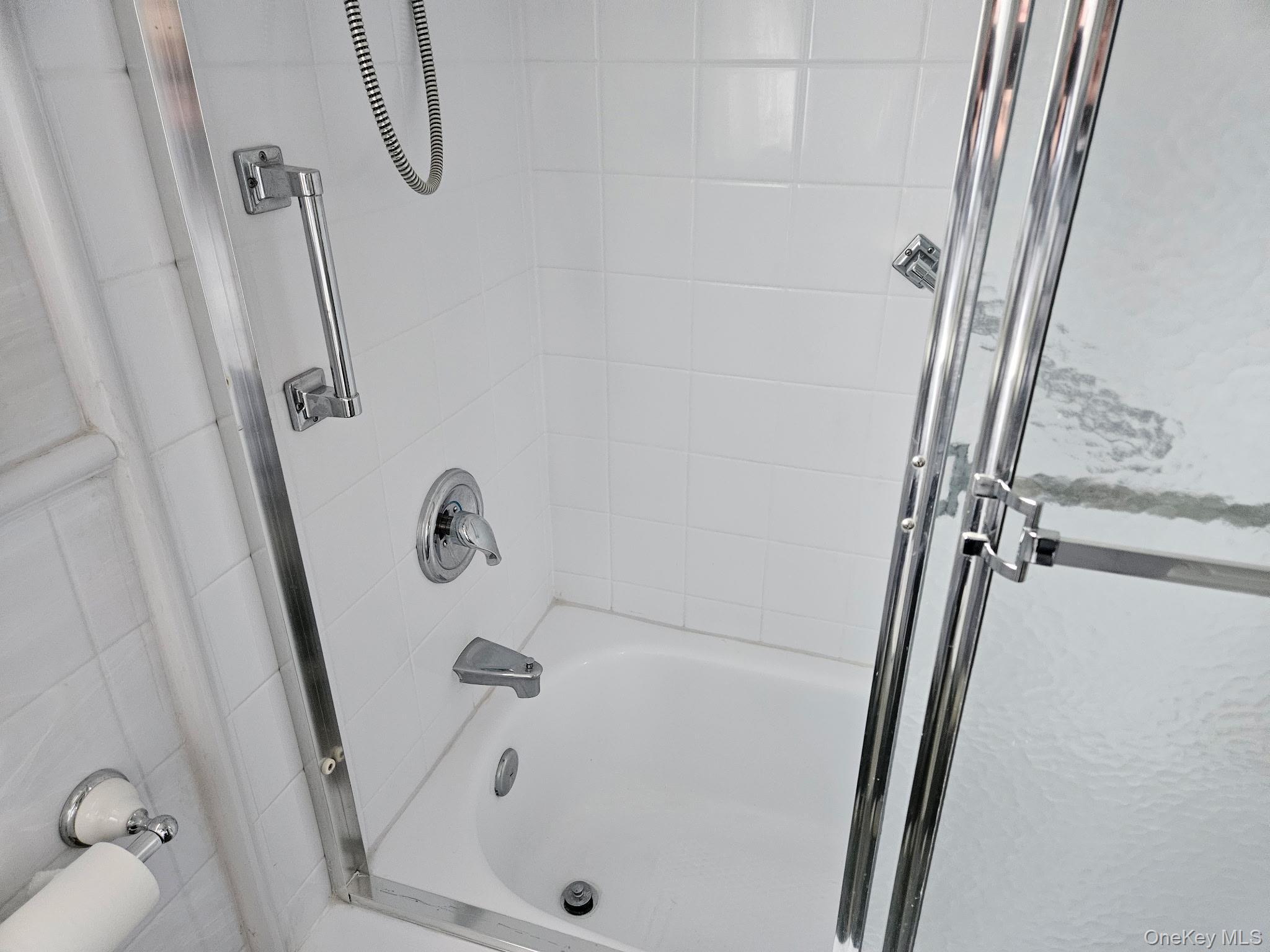 Single Family Voorhis Suffolk County, NY 11717, MLS-972650-7