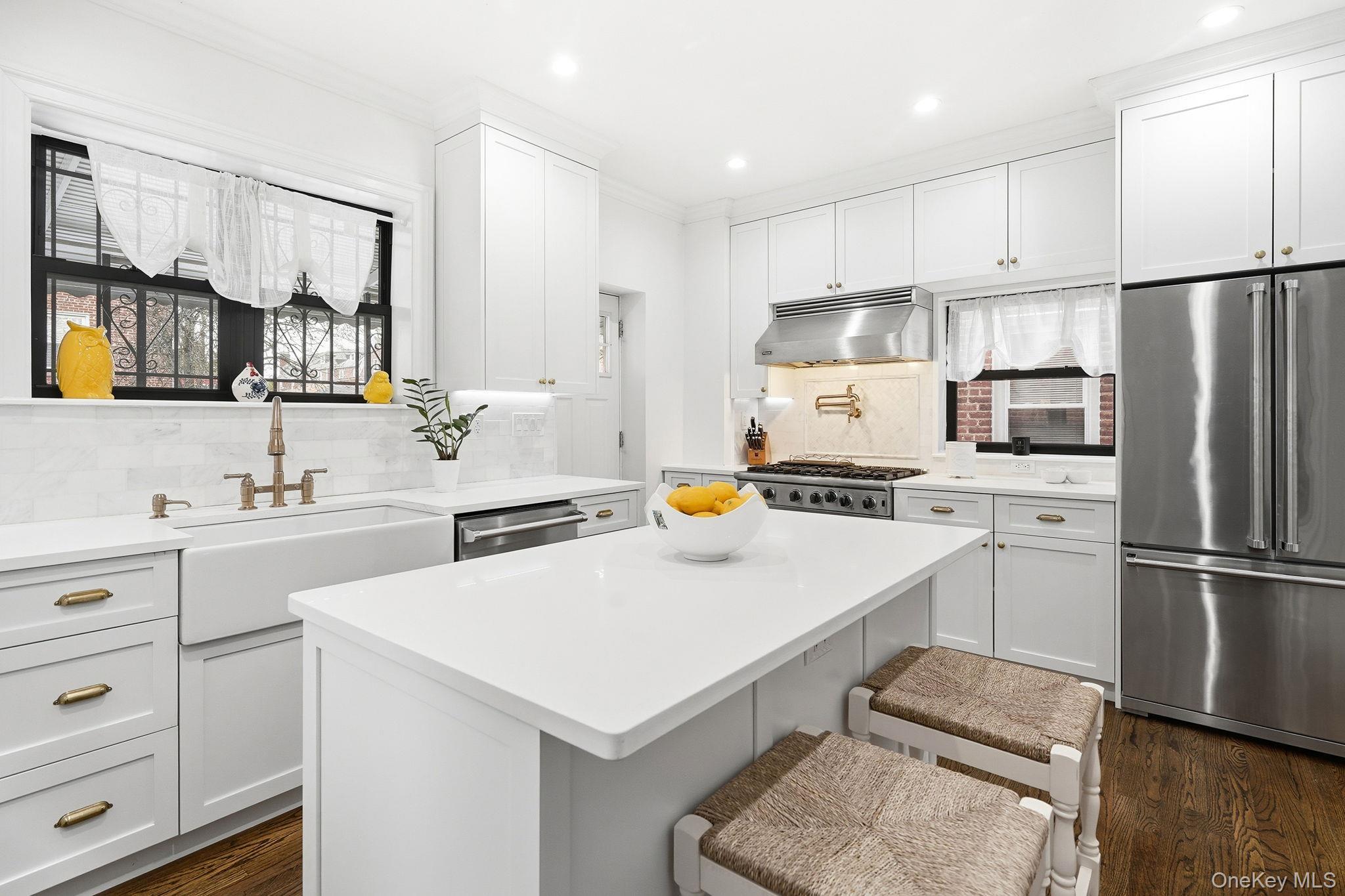 Single Family Rhinelander  Bronx, NY 10461, MLS-972663-13