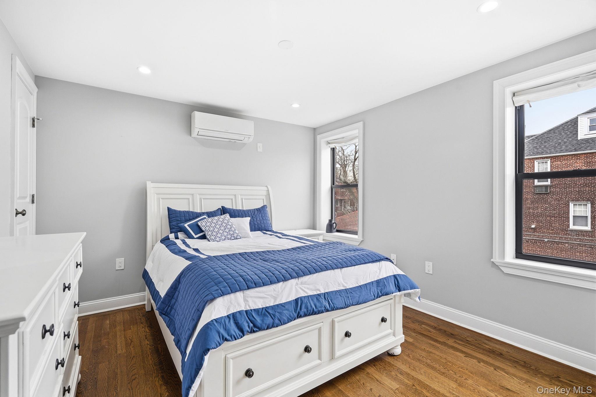 Single Family Rhinelander  Bronx, NY 10461, MLS-972663-18