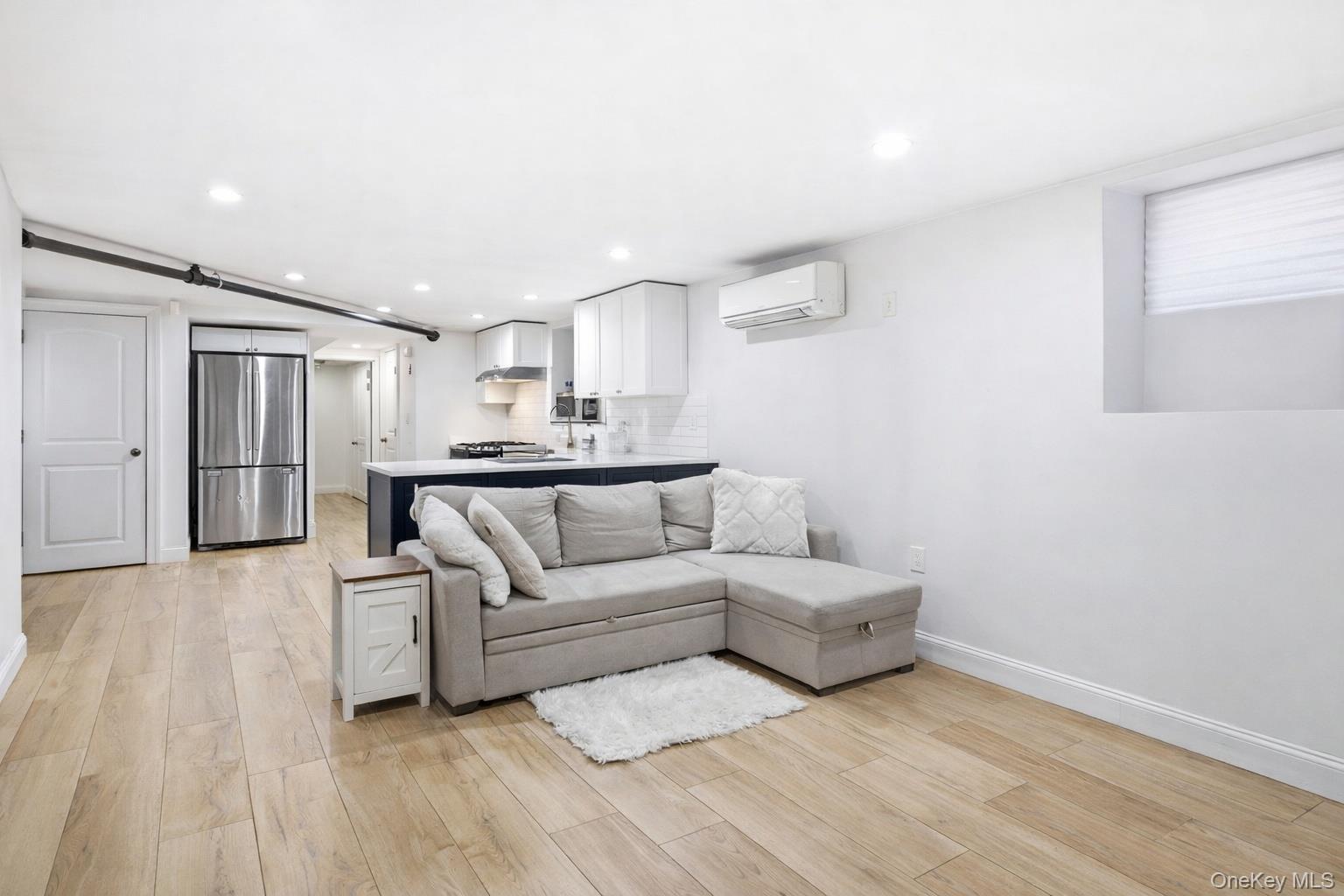 Single Family Rhinelander  Bronx, NY 10461, MLS-972663-27