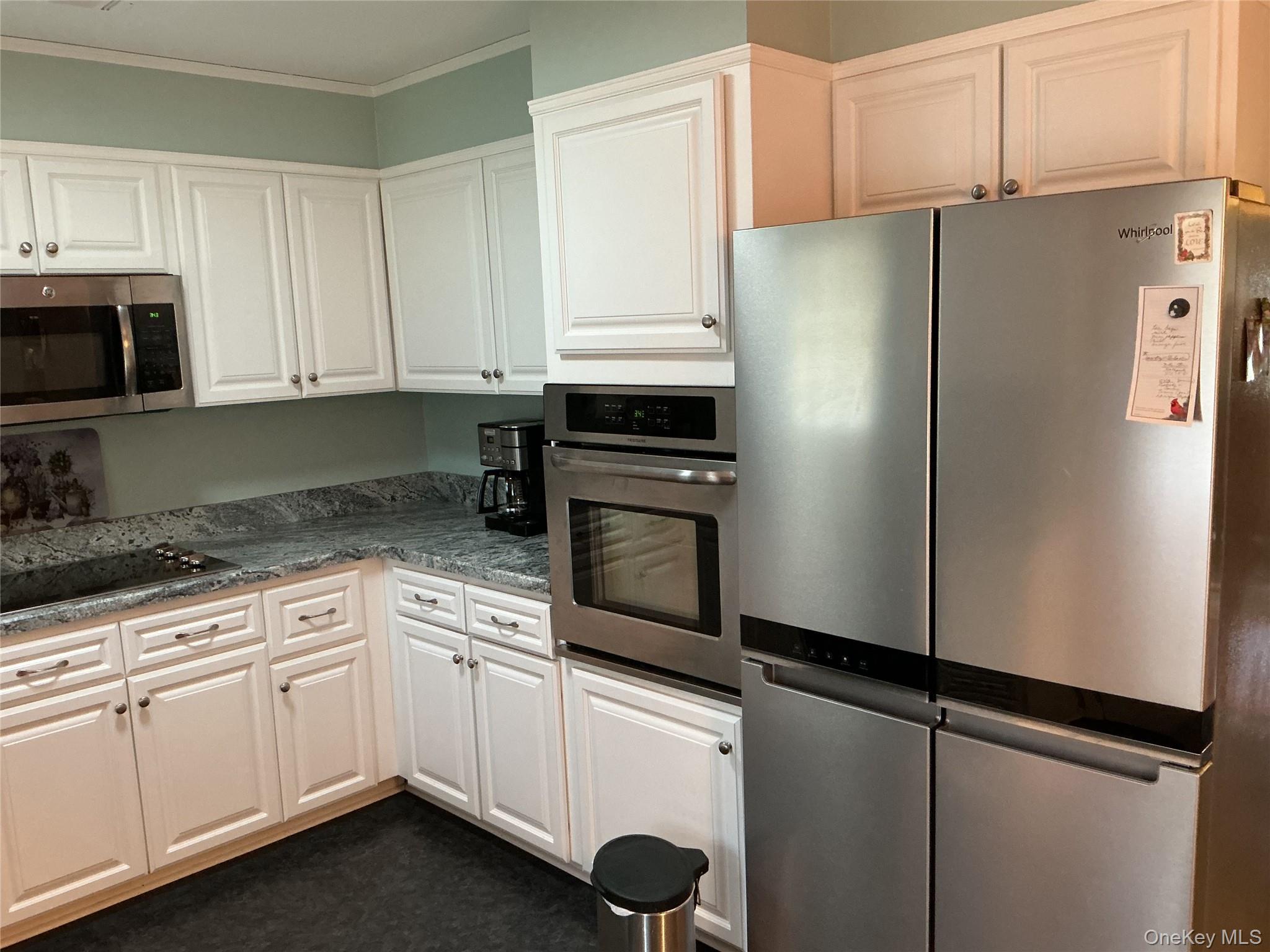 Condo Woodbridge Suffolk County, NY 11961, MLS-972676-12