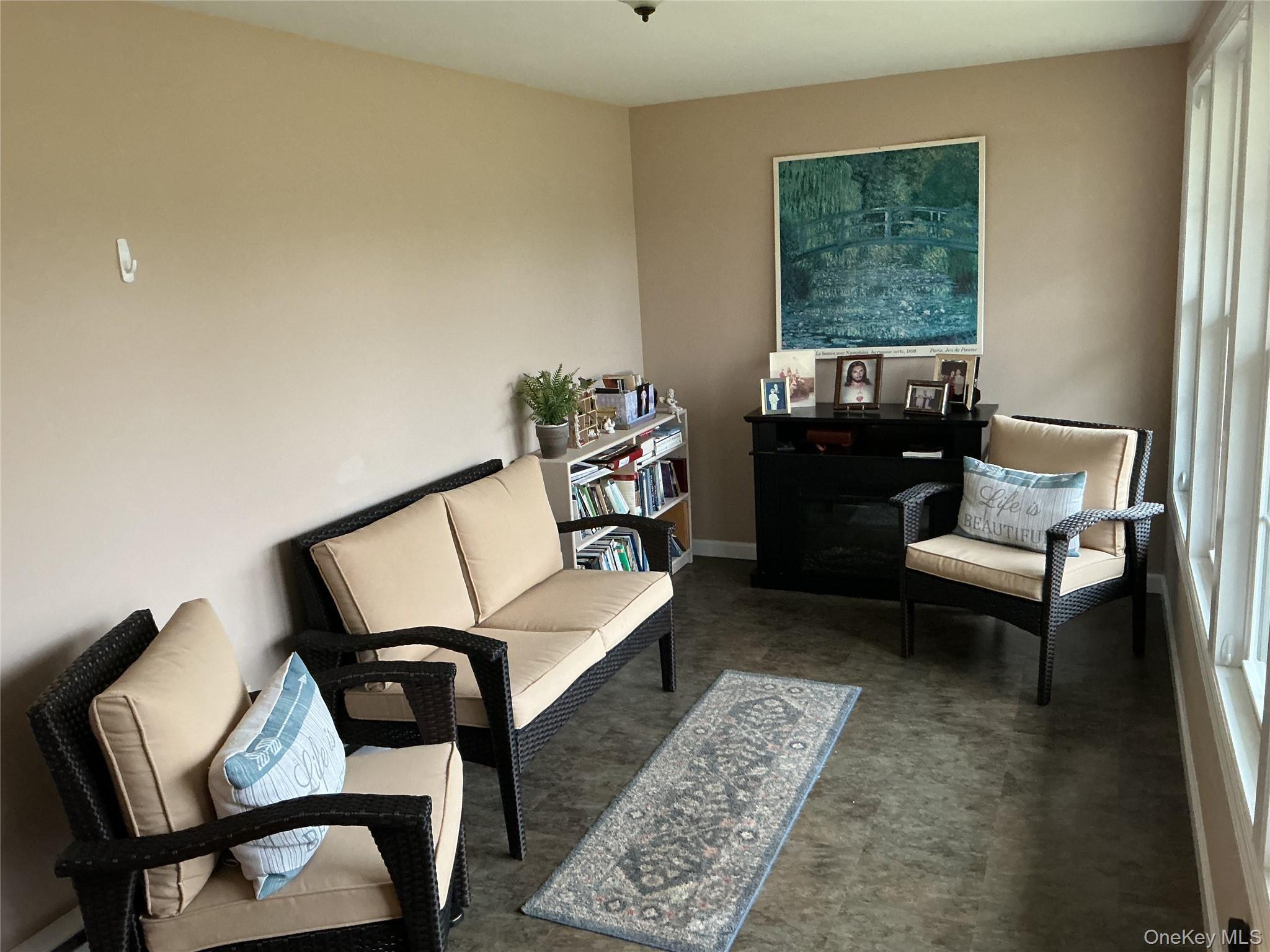 Condo Woodbridge Suffolk County, NY 11961, MLS-972676-13