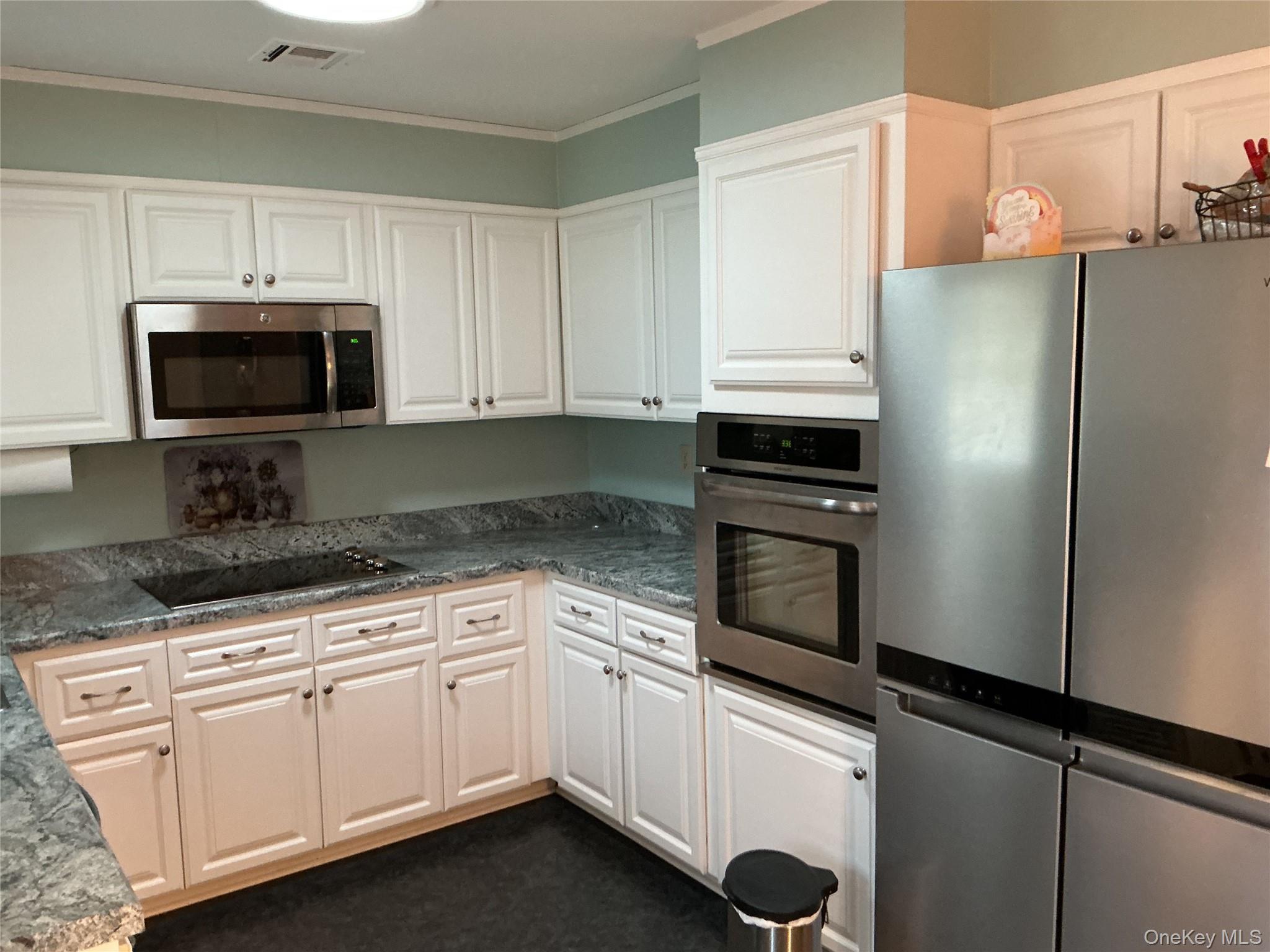 Condo Woodbridge Suffolk County, NY 11961, MLS-972676-5