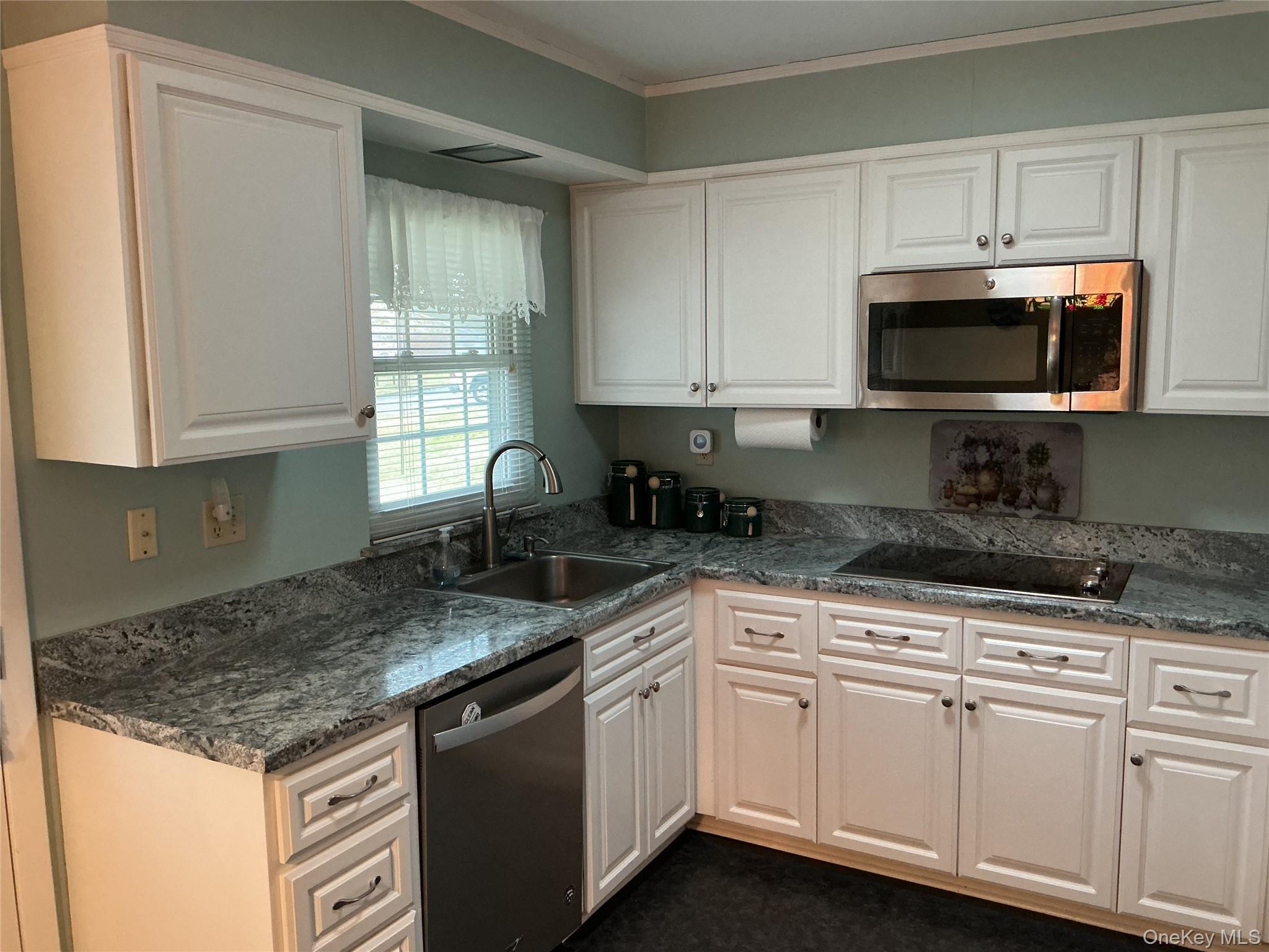 Condo Woodbridge Suffolk County, NY 11961, MLS-972676-6