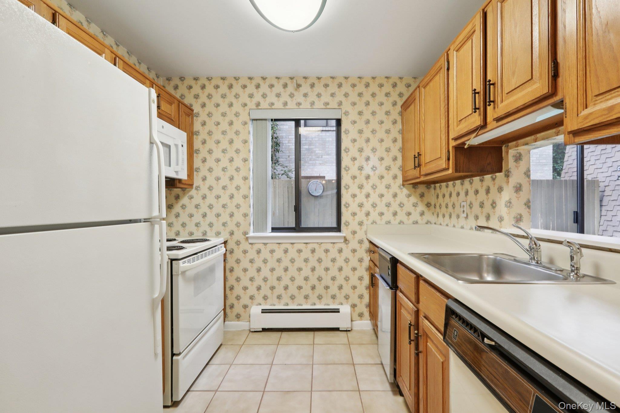 Condo Carhart Westchester County, NY 10605, MLS-972677-11