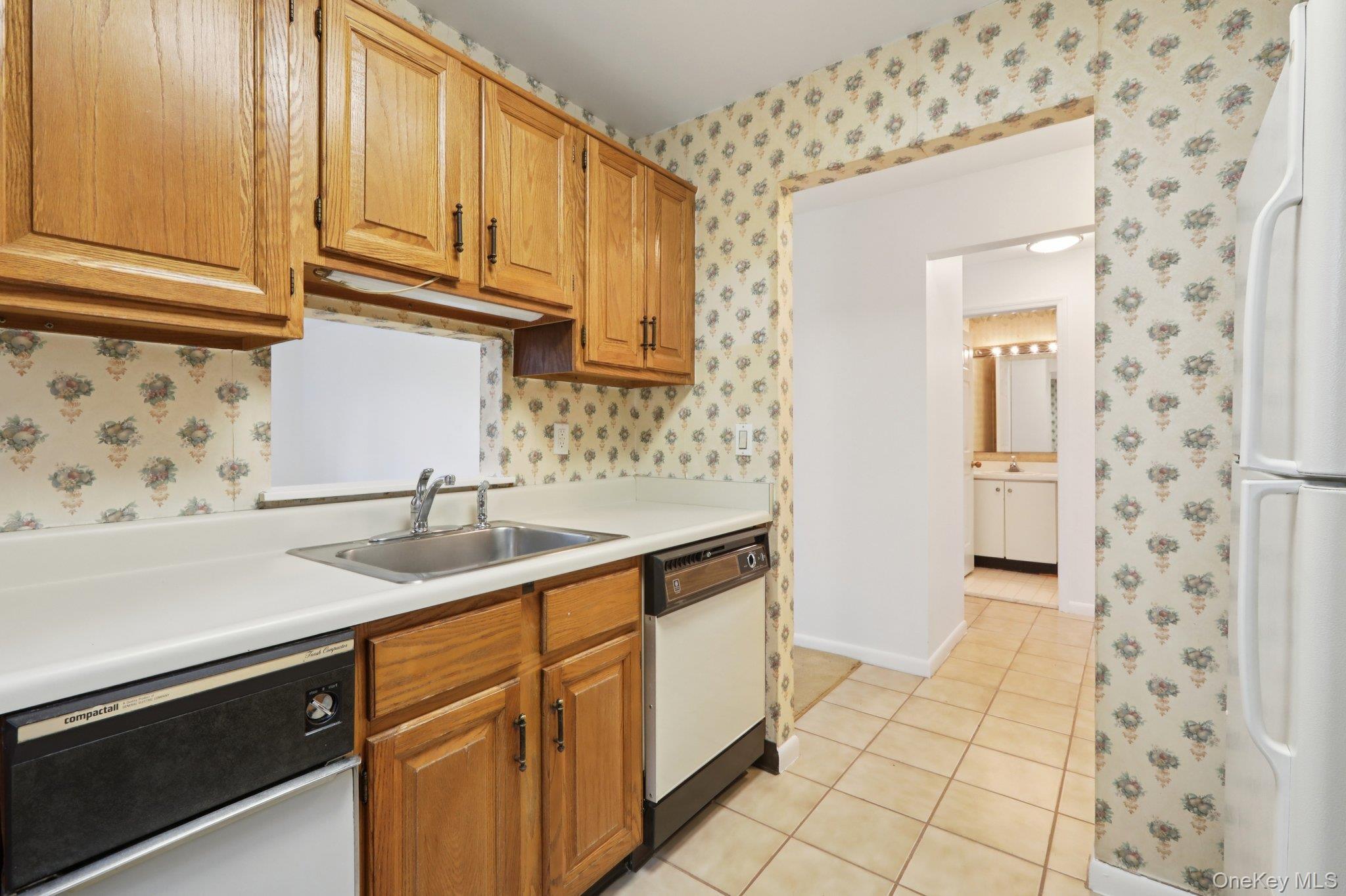 Condo Carhart Westchester County, NY 10605, MLS-972677-12