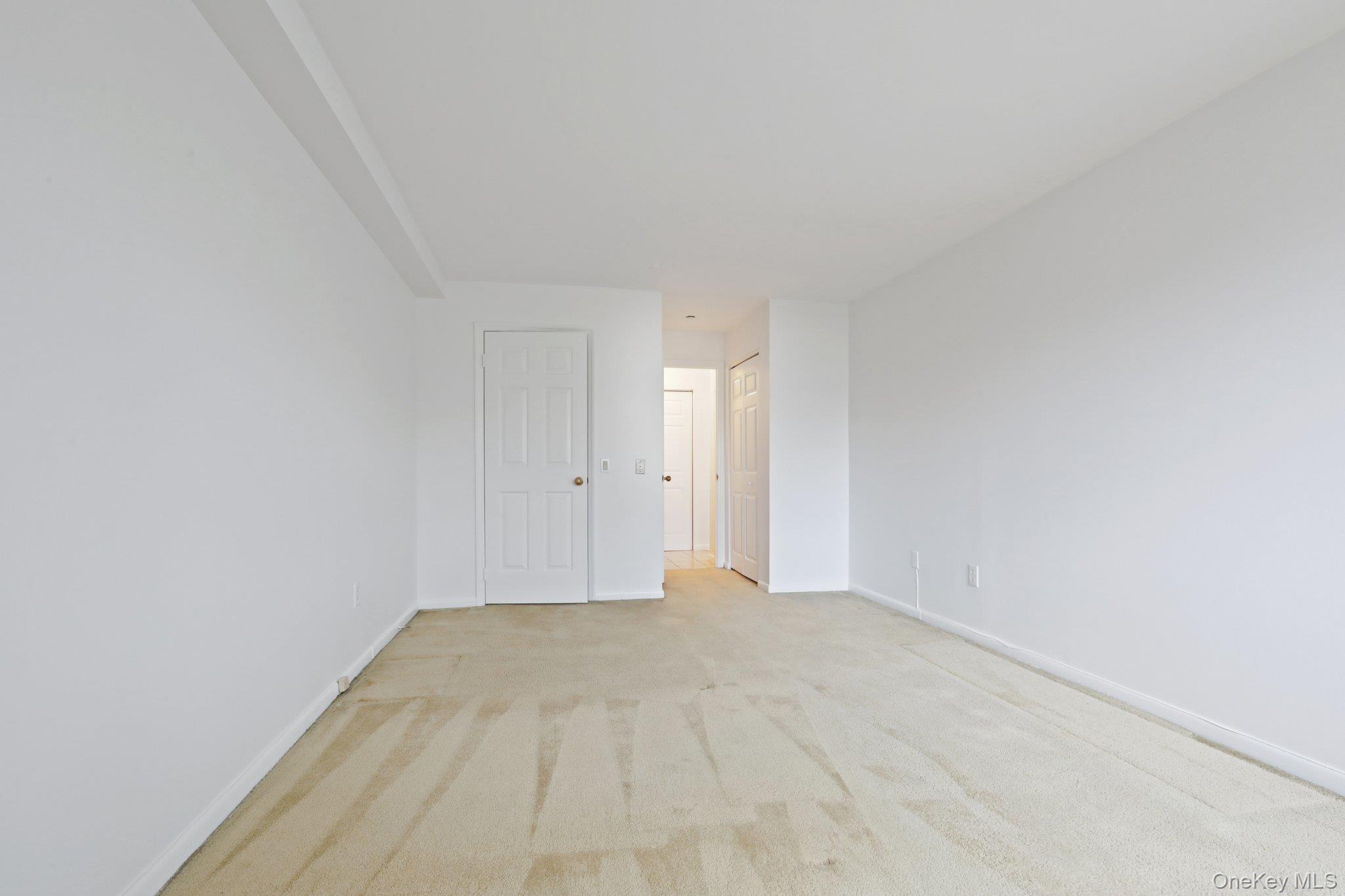 Condo Carhart Westchester County, NY 10605, MLS-972677-14