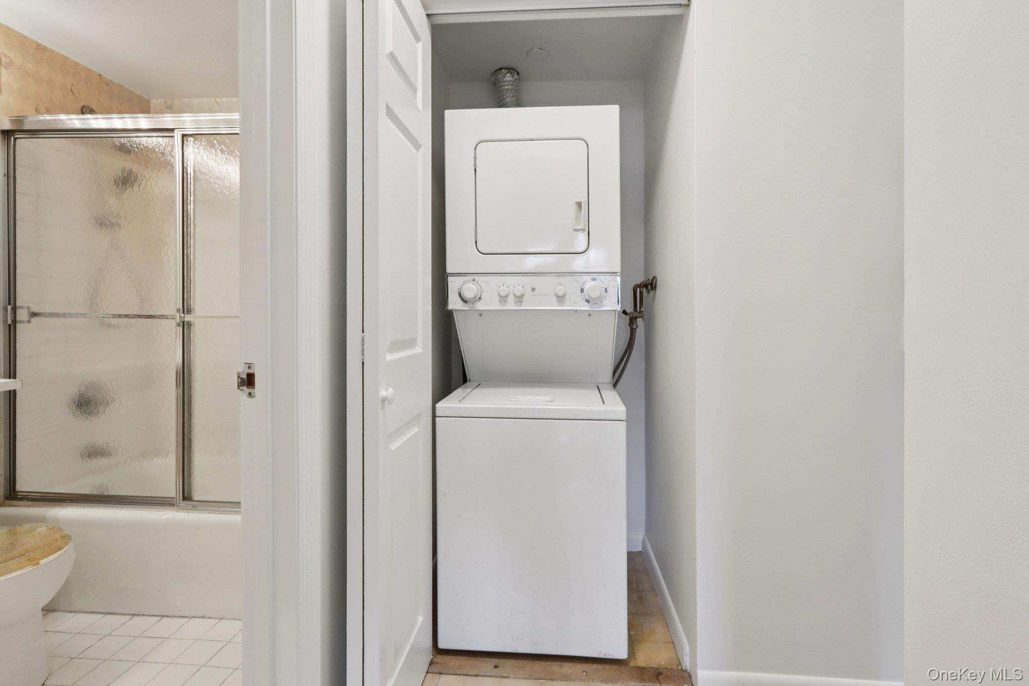 Condo Carhart Westchester County, NY 10605, MLS-972677-17