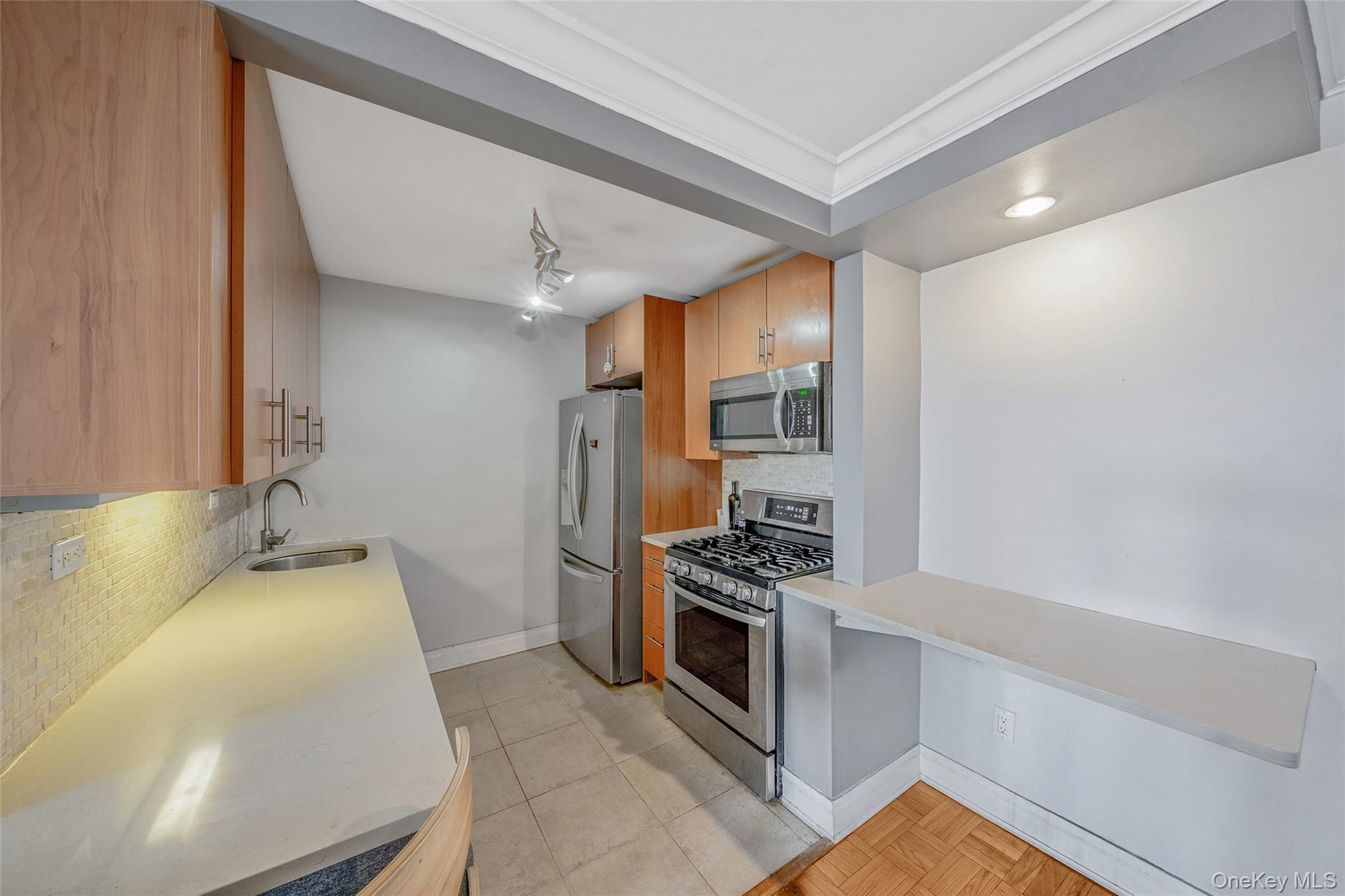 Coop 73rd Queens, NY 11372, MLS-972684-4